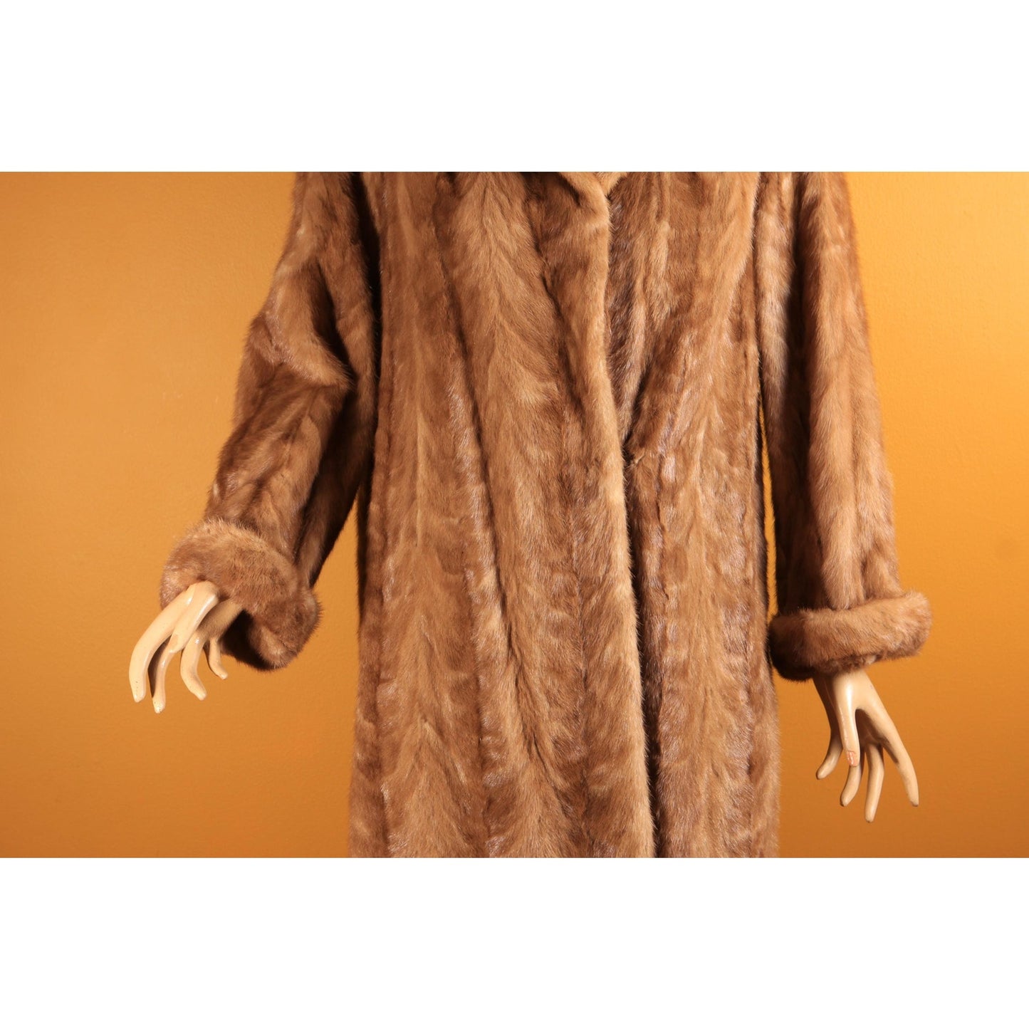 1950s Honey Brown Long Sleeved Mink Fur Coat by McDaniel's -M-L
