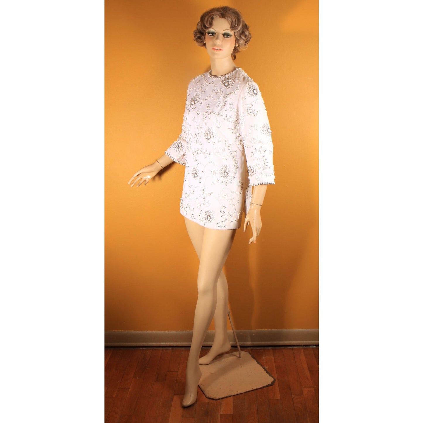1960s White Heavily Beaded Floral Swirl 3/4 Length Sleeve Tunic Mini Dress by Cavanagh's Virgin Islands