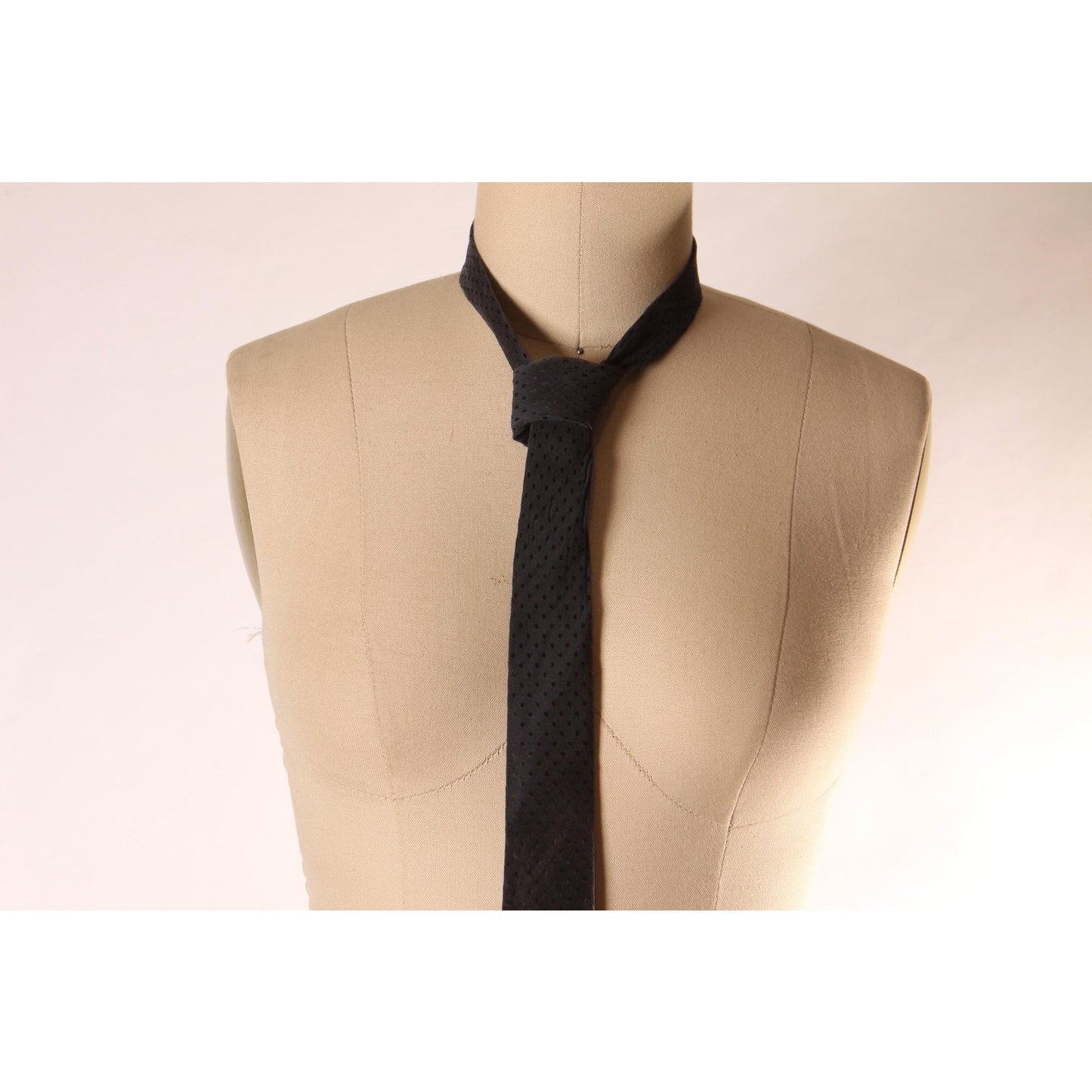 1960s Black Polka Dot Skinny Necktie Tie