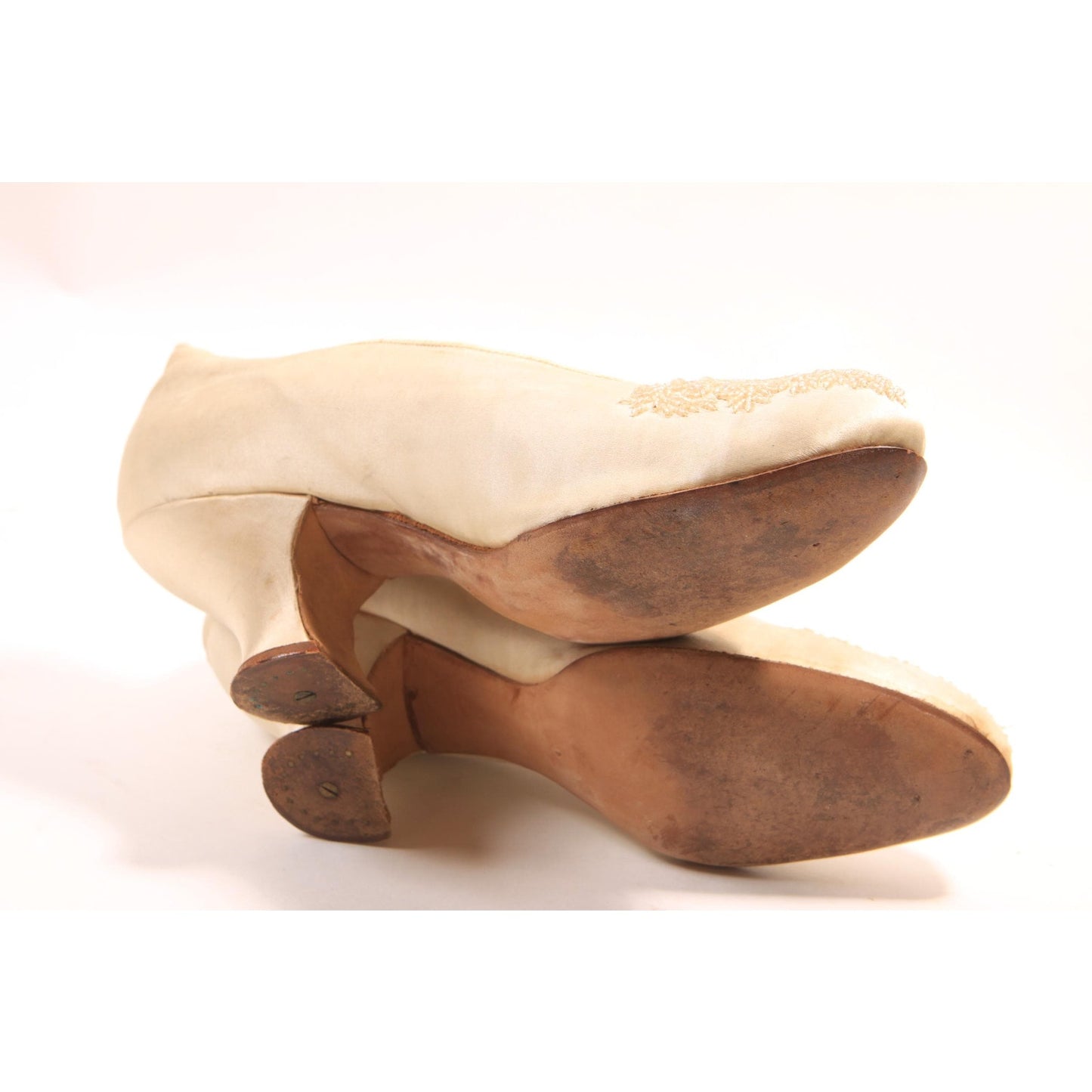 Antique Late 1800s Early 1900s Victorian Edwardian Cream Satin Faux Pearl Beaded Pump High Heel Shoes