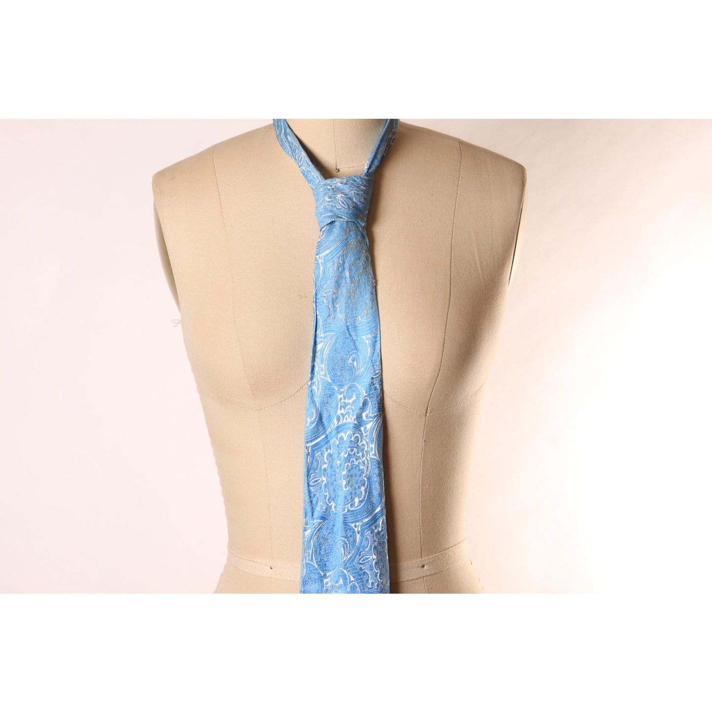 1960s Blue Brocade Paisley Swirl Print Necktie Tie