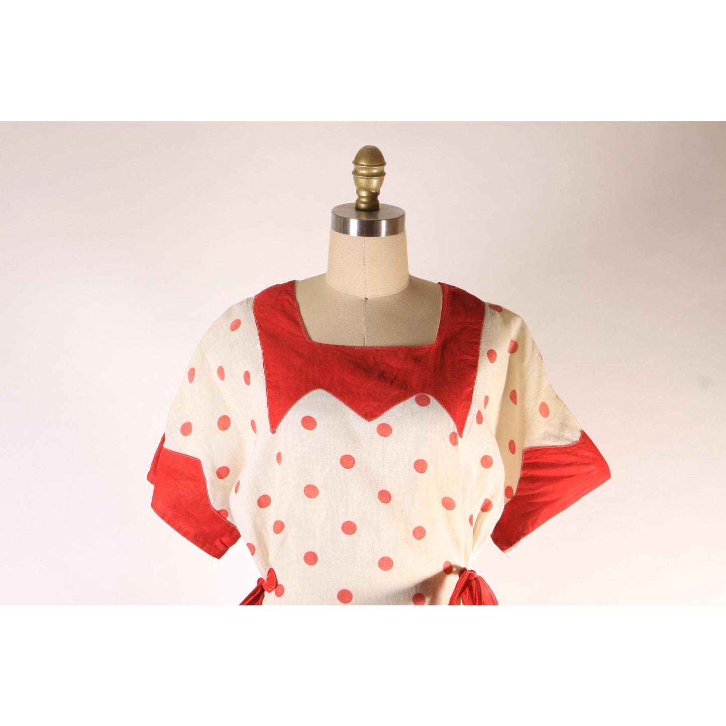 1920s White and Red Polka Dot Feed Sack Bow Tie Sides Short Sleeve Dress -XL