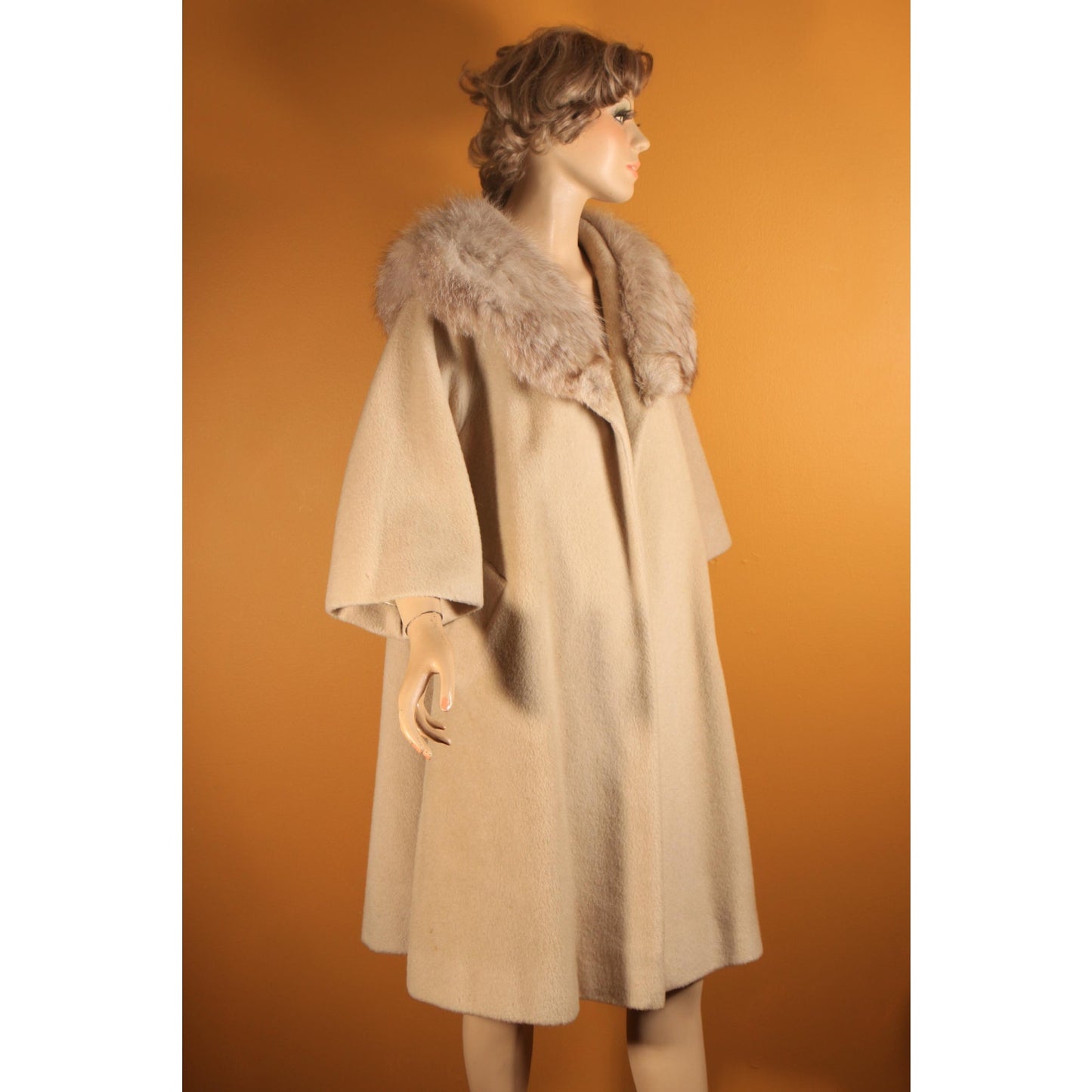 1950s Cream Tan Bracelet Sleeve Fox Fur Collar Swing Coat by Marce Original -M-L