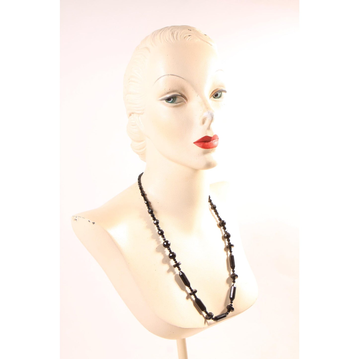 1950s Black Faceted Oval, Rounded and Disc Shaped Glass Beaded Necklace