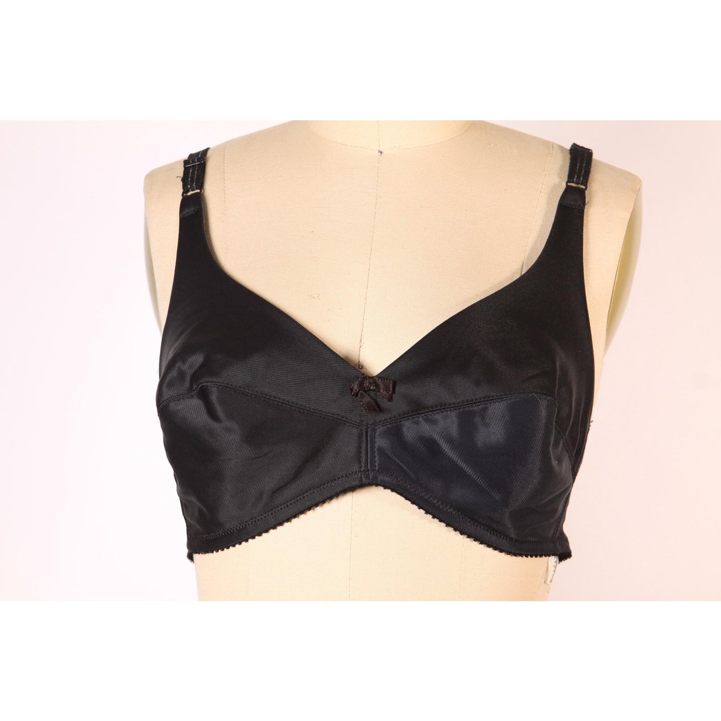 1970s Black Lightly Padded Bow Detail Bra by Montgomery Ward-38B