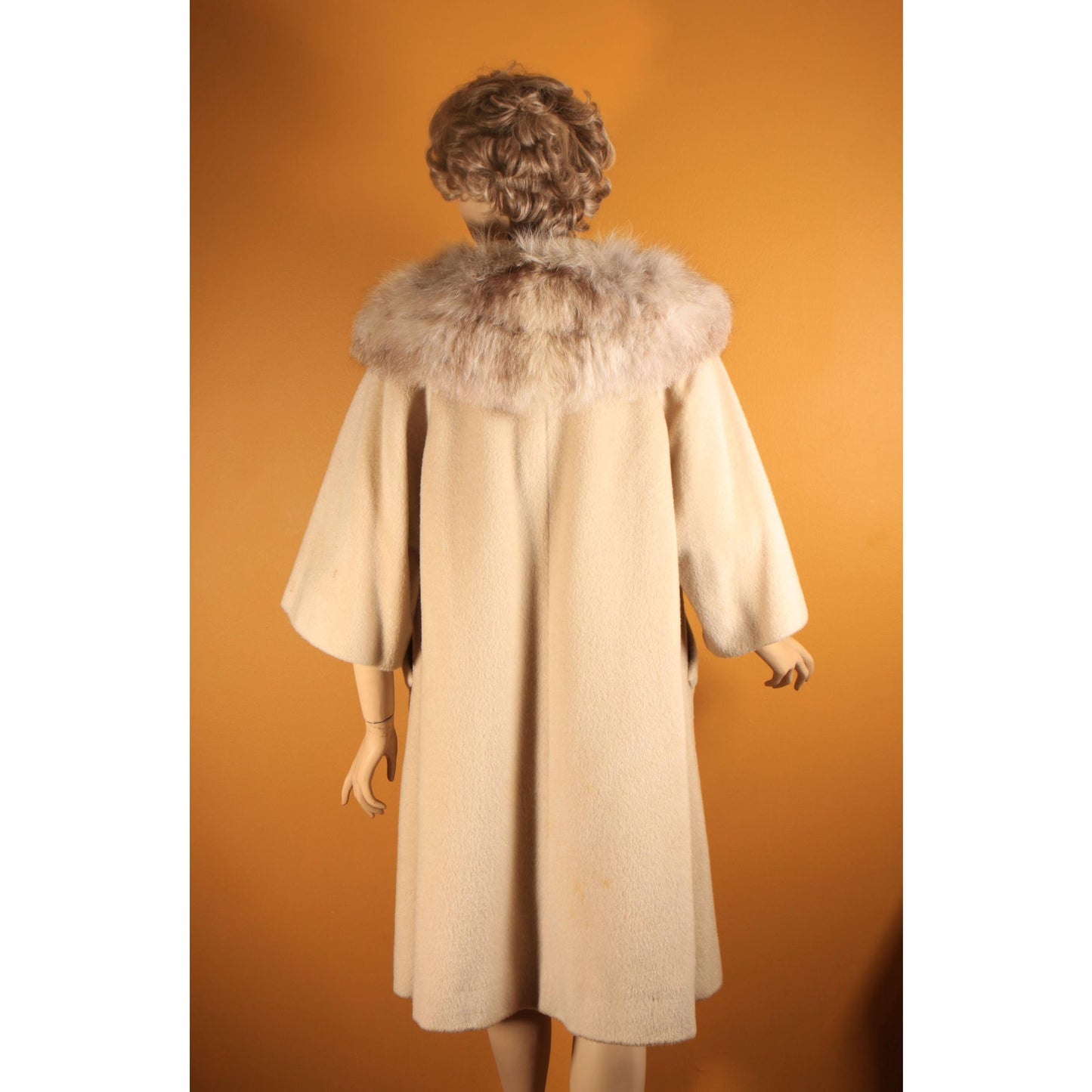 1950s Cream Tan Bracelet Sleeve Fox Fur Collar Swing Coat by Marce Original -M-L