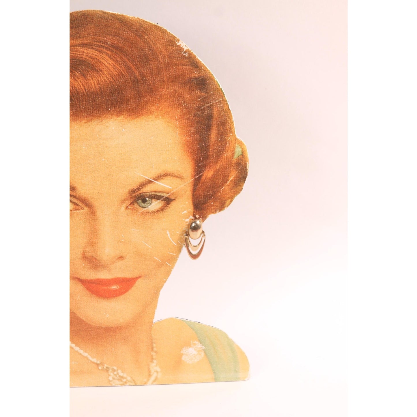 1950s Gold Tone Metal Drape Dangle Screw Back Earrings