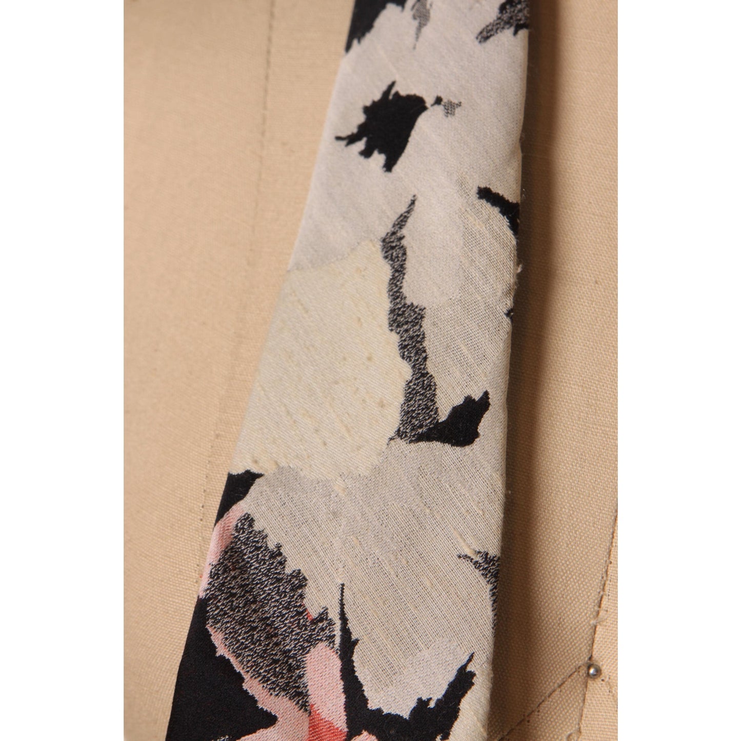 1970s Gray, White, Black and Red Floral Wide Necktie Tie by Pauline Trigere