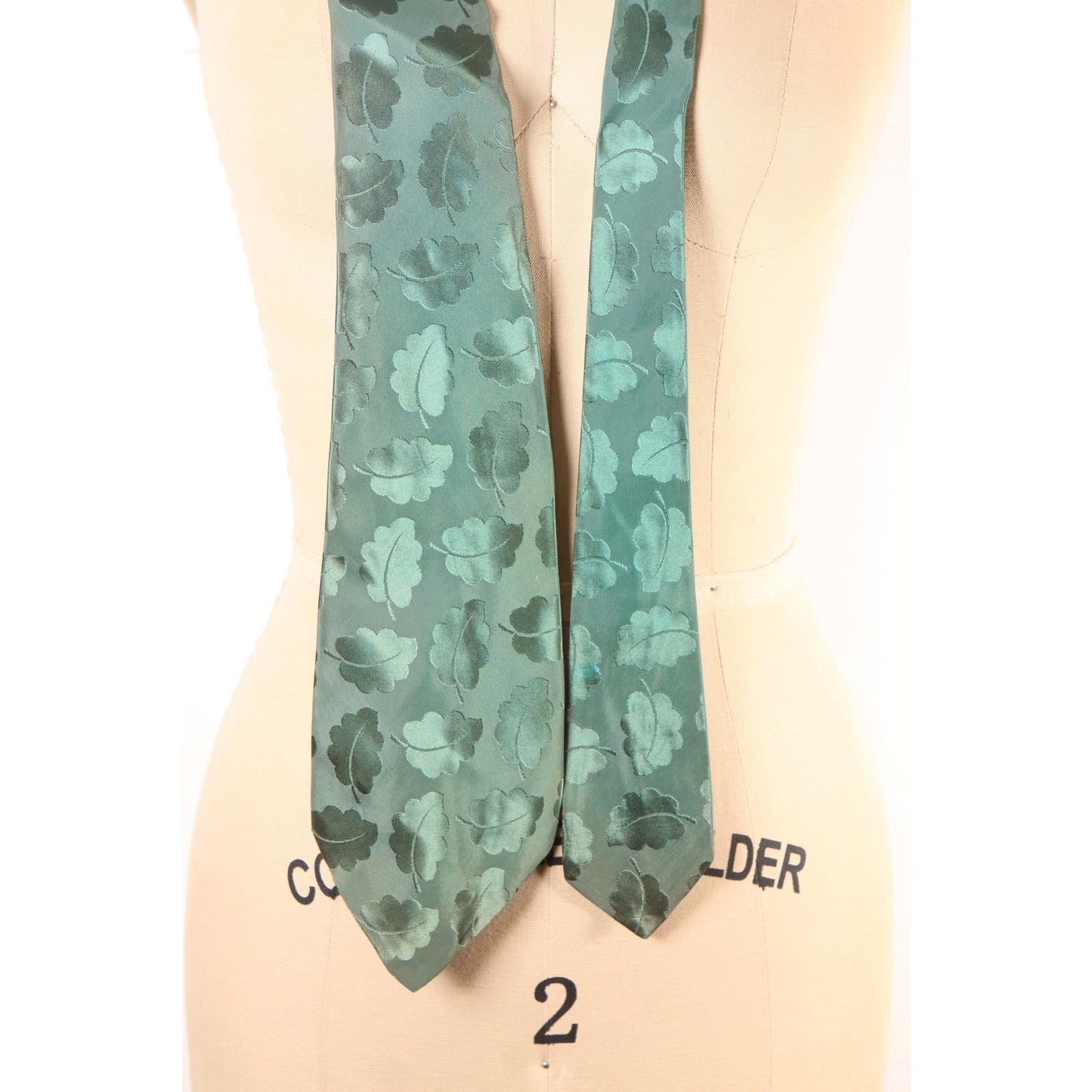 1950s Green Novelty Print Leaf Pattern Necktie Tie by Regal