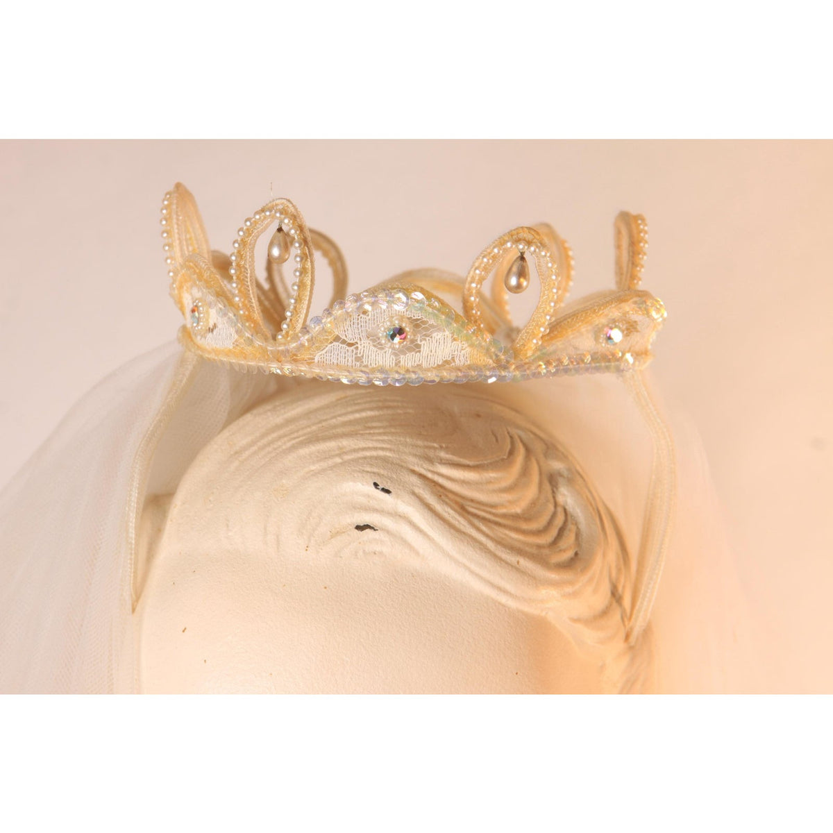 1940s 1950s White and Cream Small Crown Shaped Tiara Wedding Veil Hat