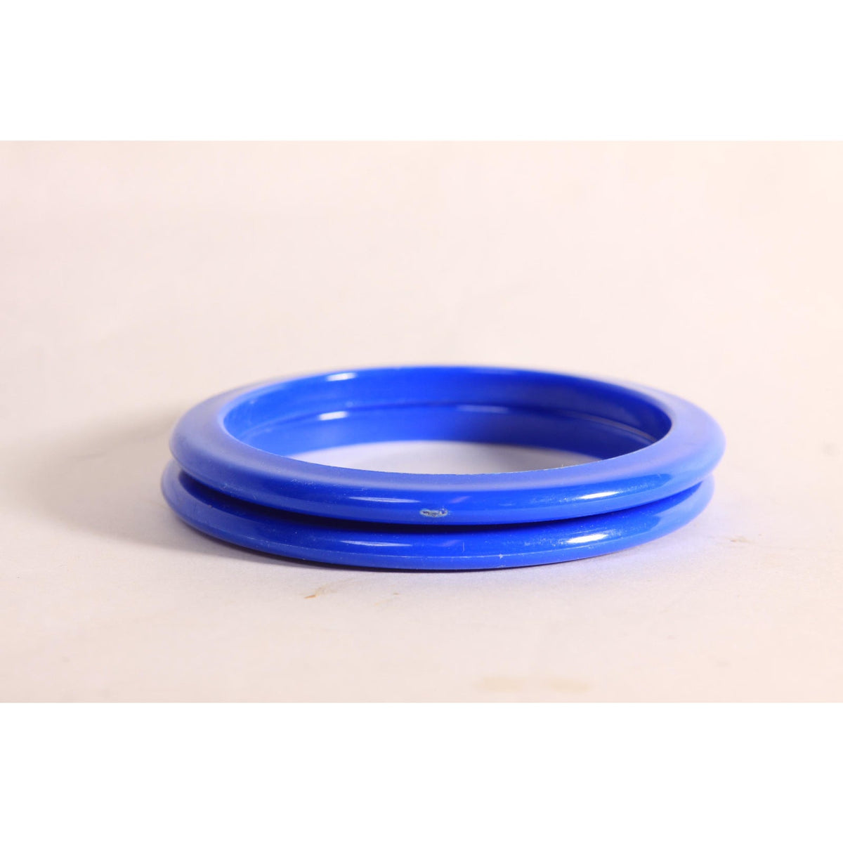1980s Blue Costume Jewelry Plastic Thin Bangle Bracelet