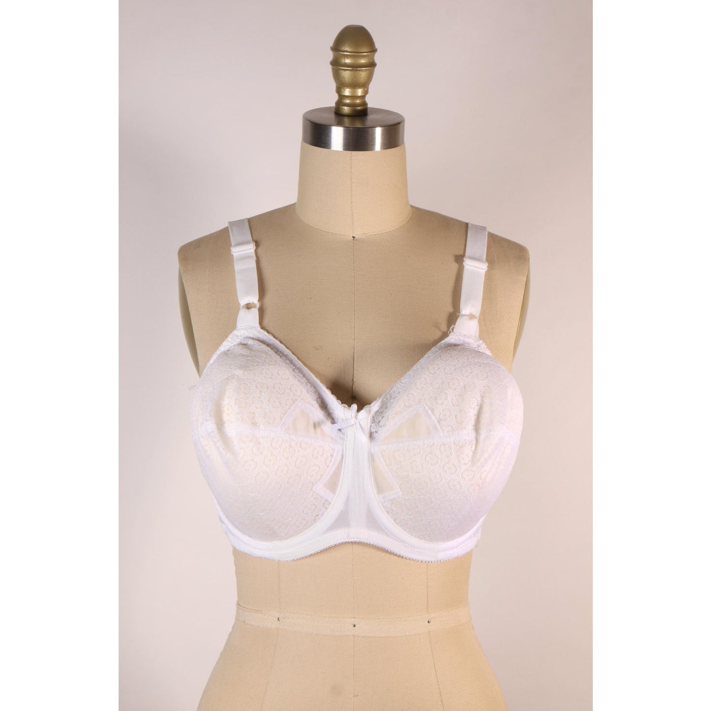 1980s Sheer White Floral Lace Bra by Bali-38D