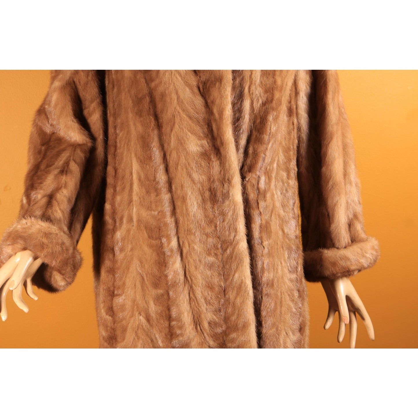 1950s Honey Brown Long Sleeved Mink Fur Coat by McDaniel's -M-L