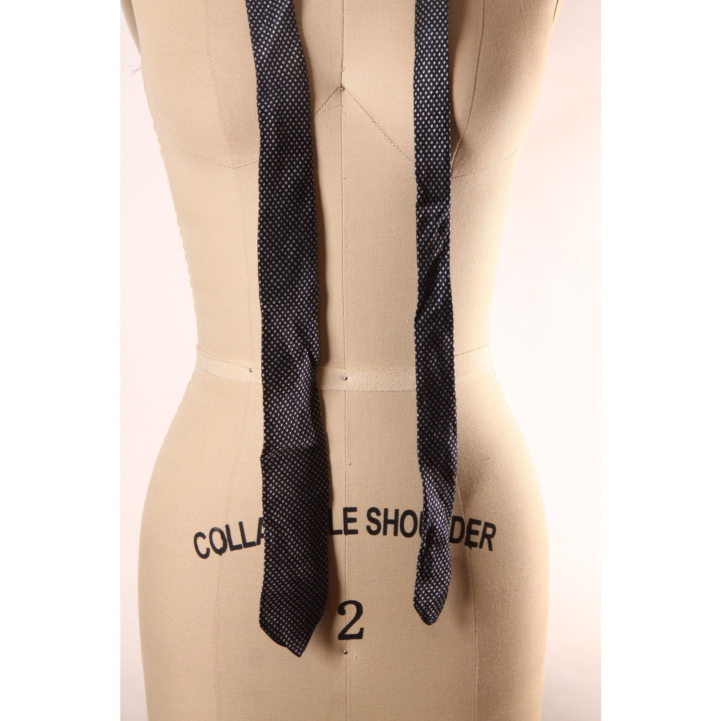 1960s Black and Gray Dot Pattern Necktie Tie