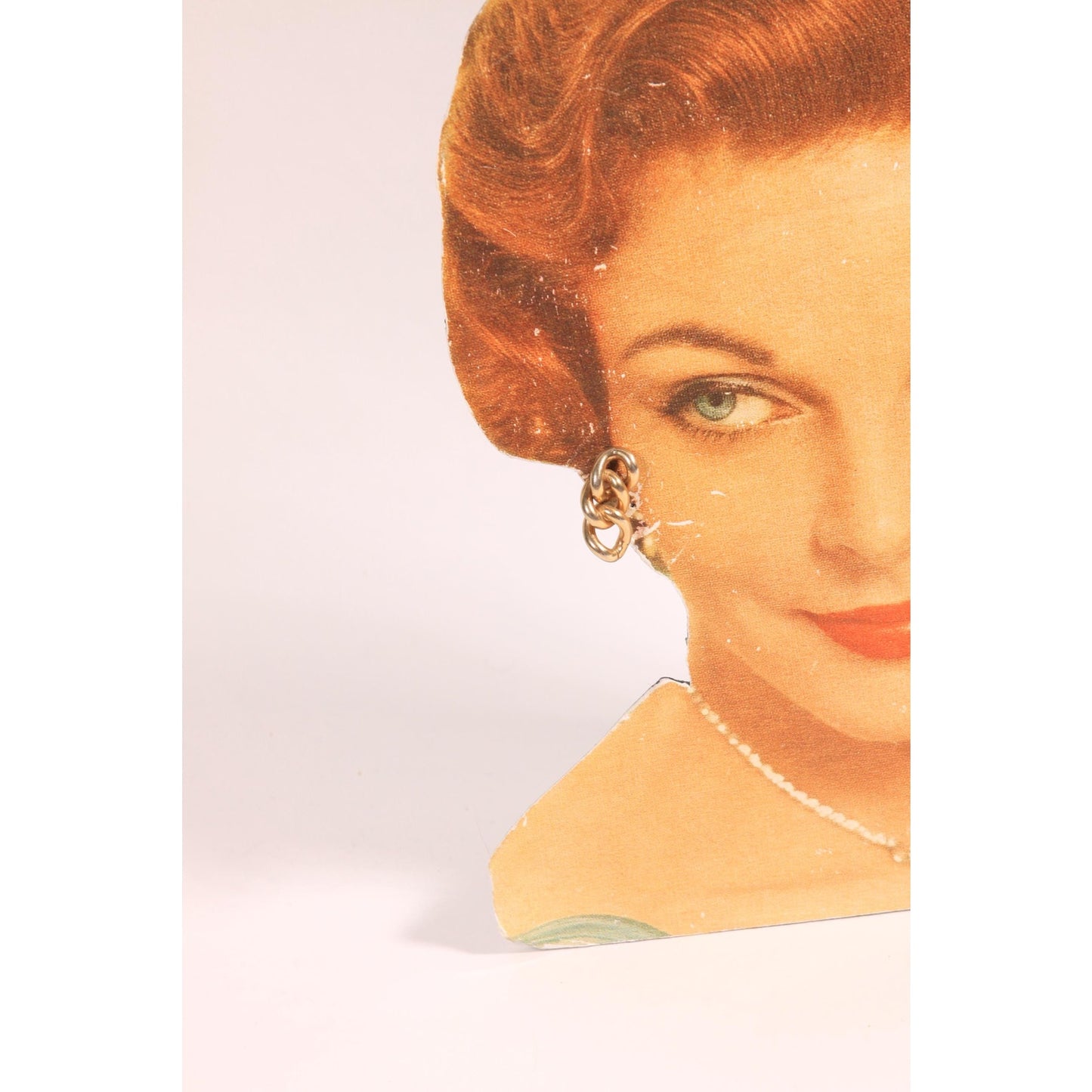 1960s Novelty Gold Tone Metal Chain Clip On Earrings by Reinad