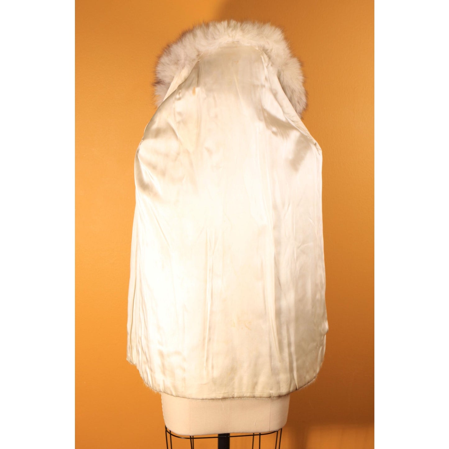 Early 1970s White Mink and White and Gray Fox Fur Collar Long Sleeve Coat -M-L