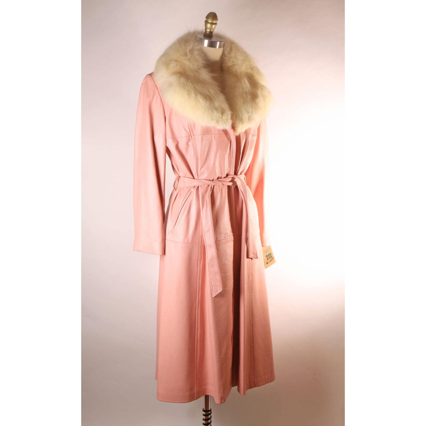 1970s Light Pink Leather Cream Fox Fur Collar Belted Trench Coat by New England Sportswear Company -L-XL