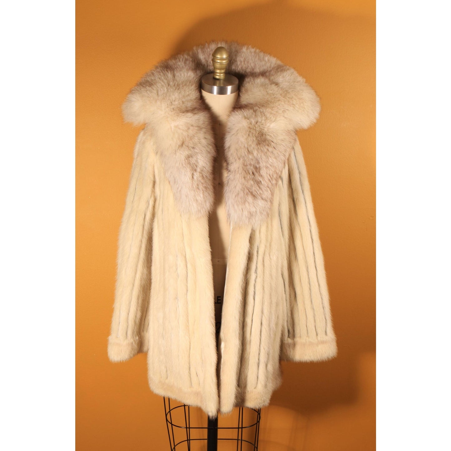 Early 1970s White Mink and White and Gray Fox Fur Collar Long Sleeve Coat -M-L