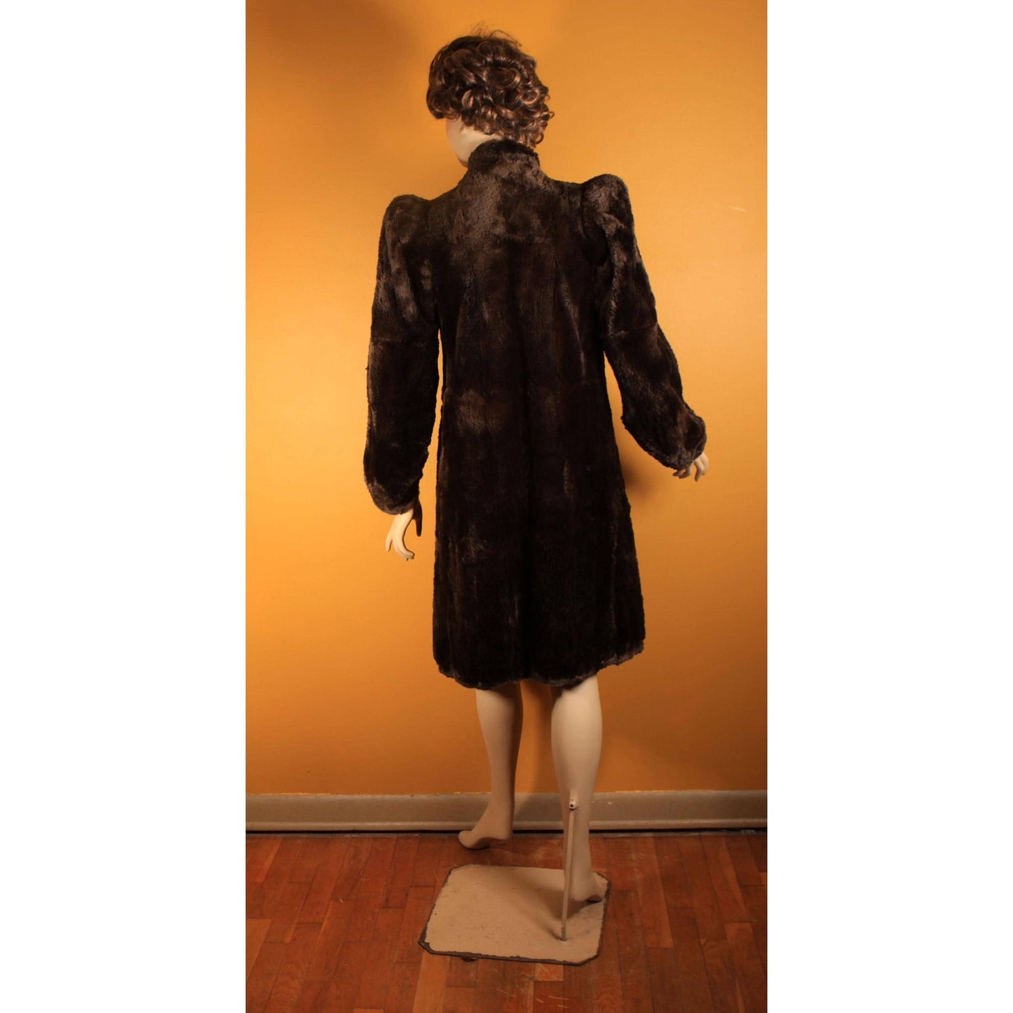 1940s Brown Sheared Beaver Fur Pointed Shoulder Coat -S