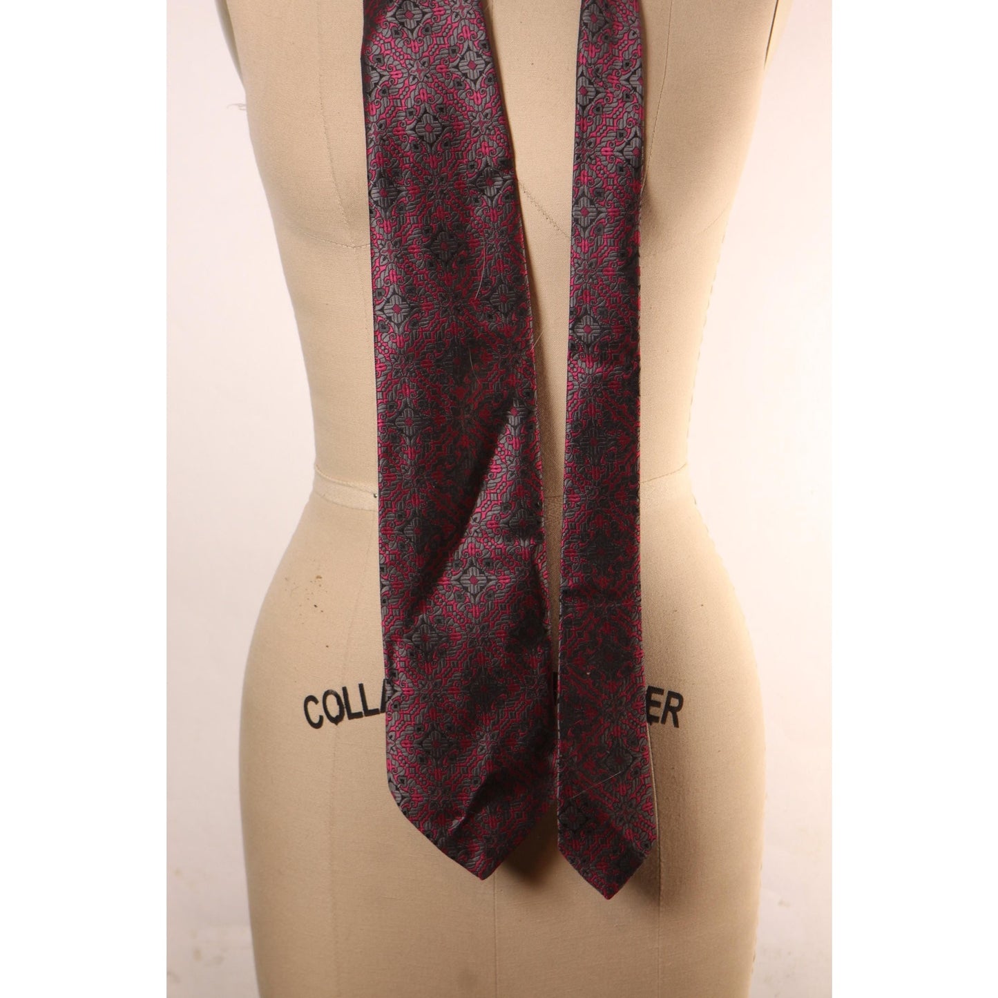 1970s Hot Pink and Gray Abstract Patterned Necktie Tie by Sears