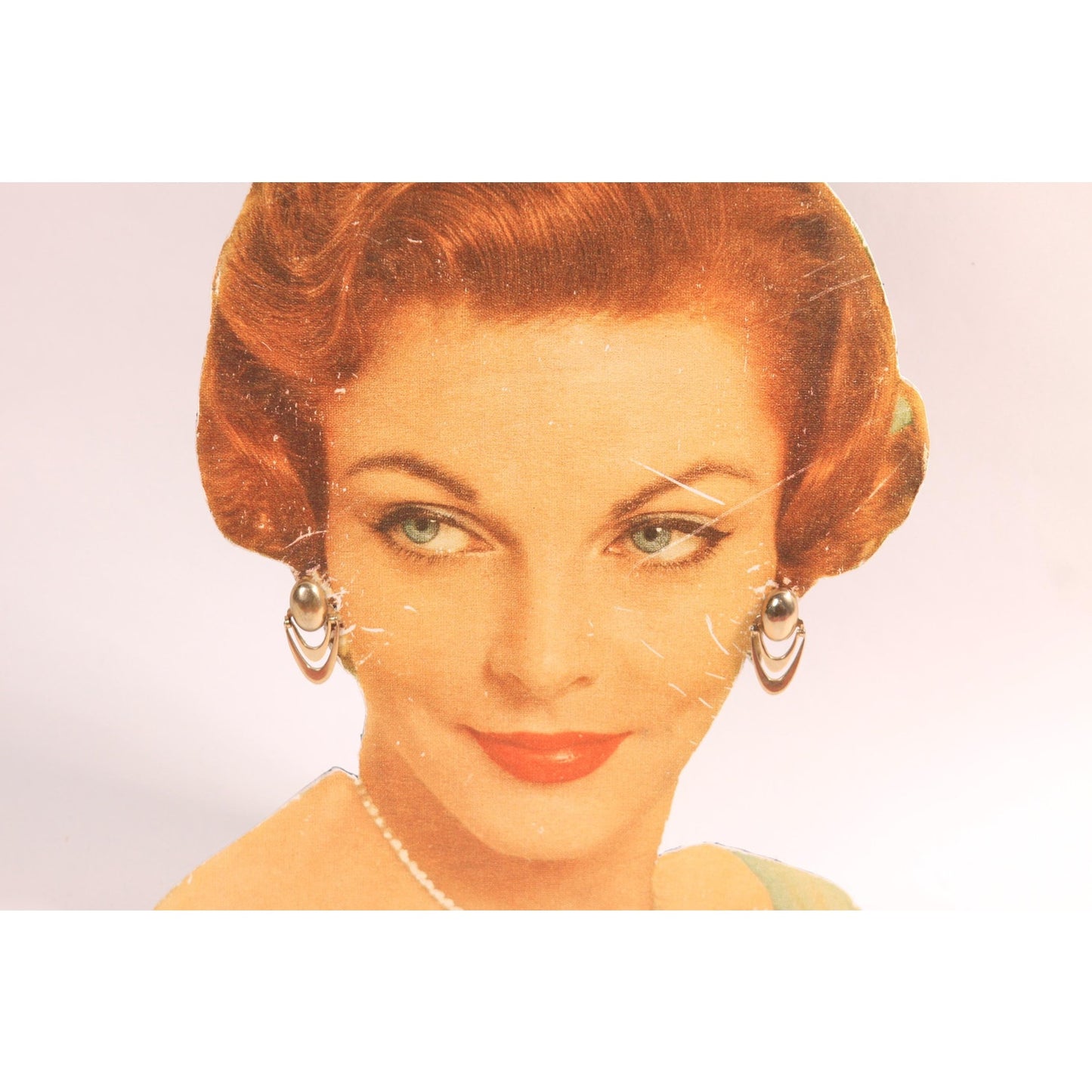 1950s Gold Tone Metal Drape Dangle Screw Back Earrings