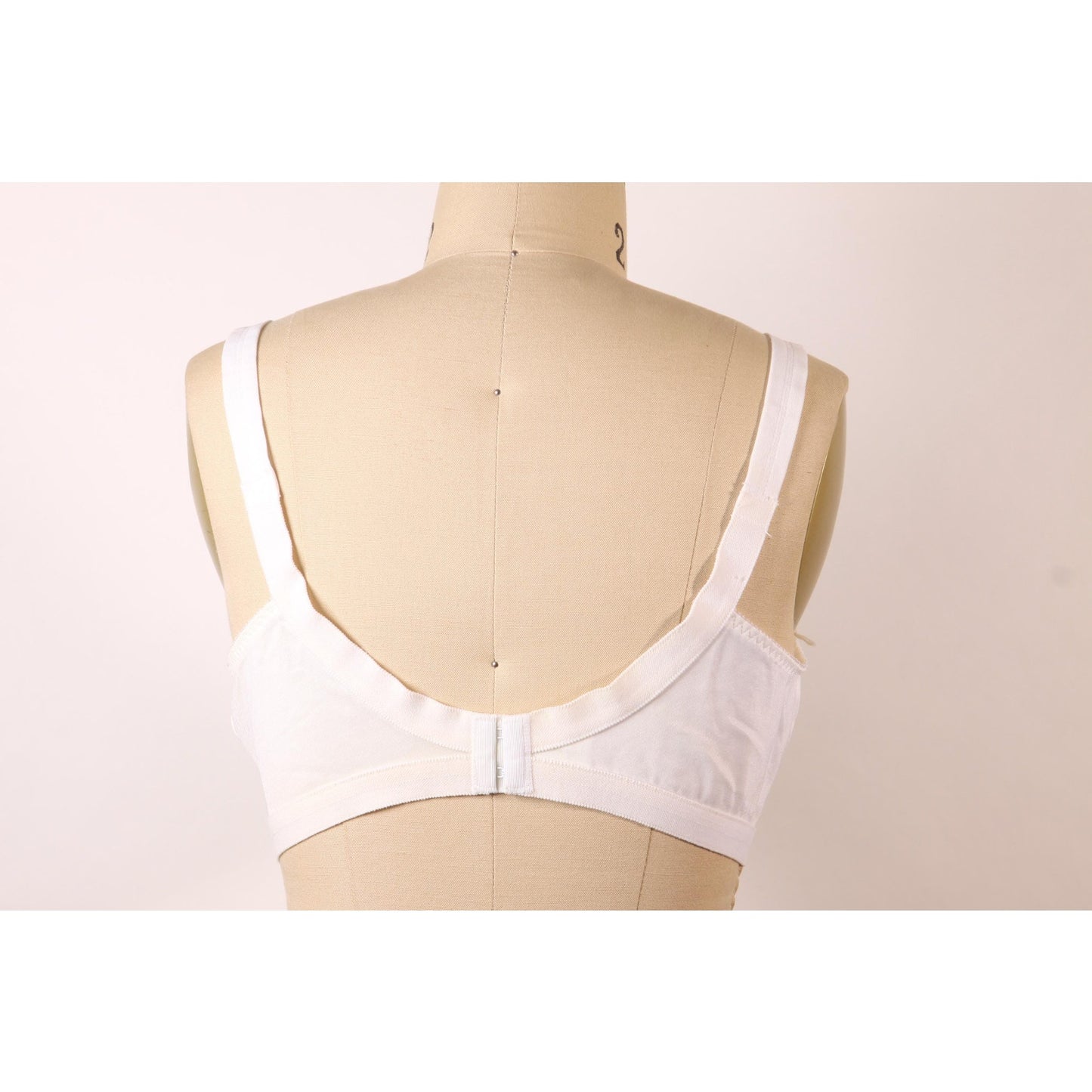 1970s White Seamed Cup Bra