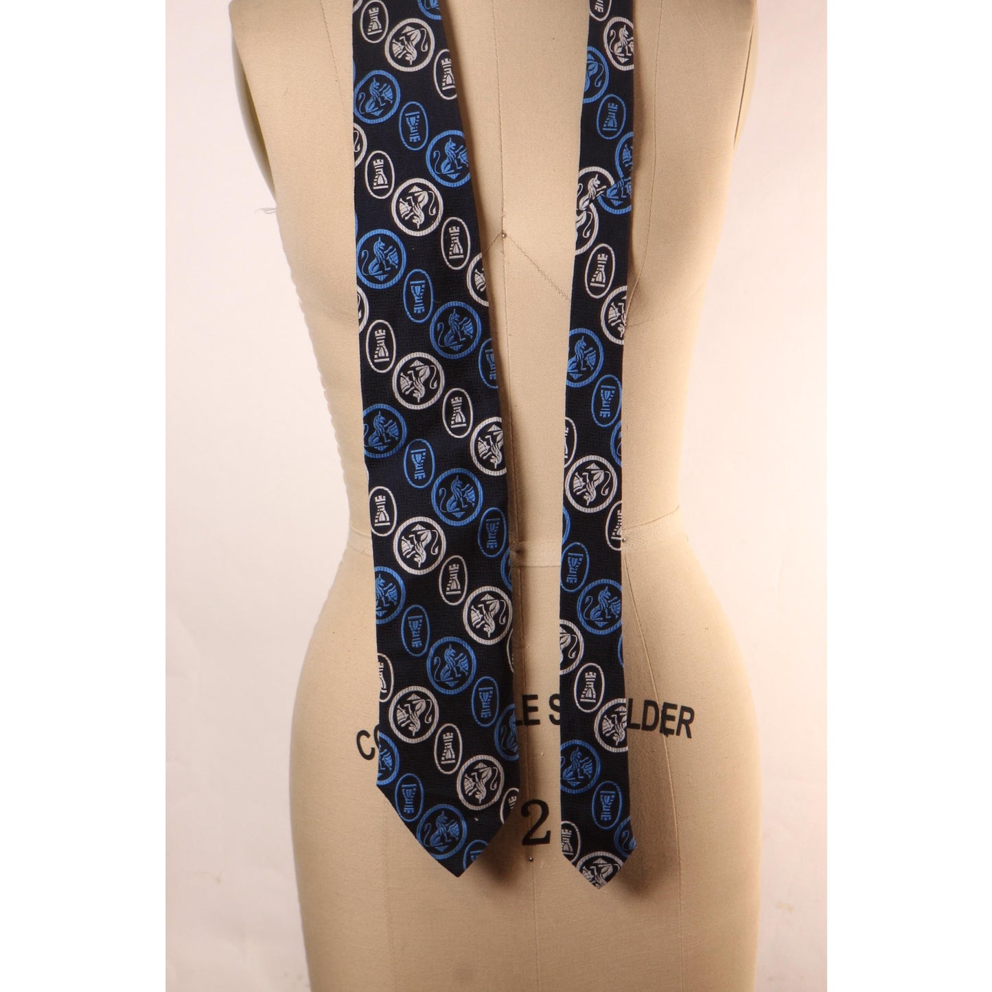 1970s Novelty Knight Chess Navy Blue, Turquoise Blue and White Polyester Wide Necktie Tie by John Blair