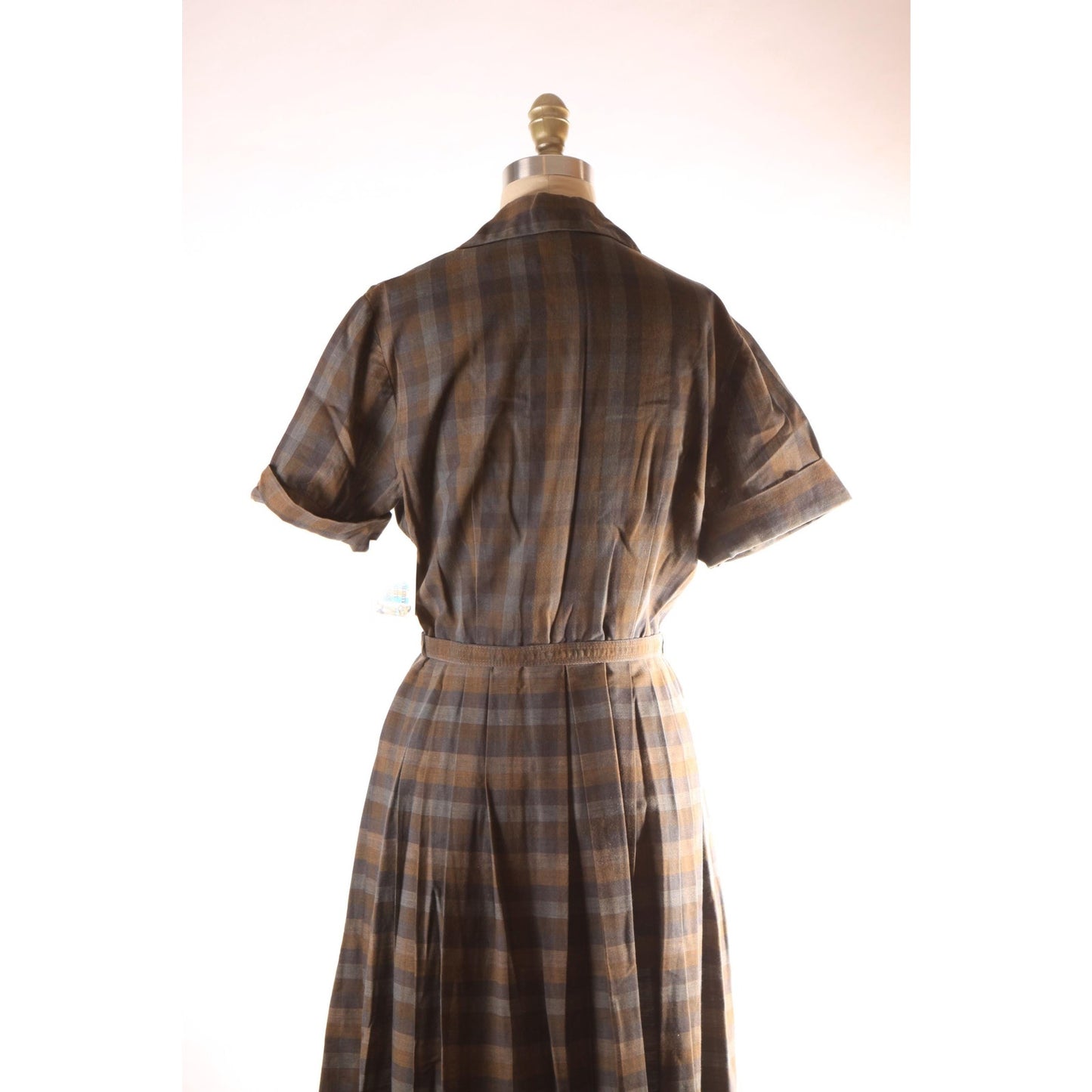 1950s Brown and Gray Plaid Oversized Button Short Sleeve Fit and Flare Belted Dress by Fashionmaker -M