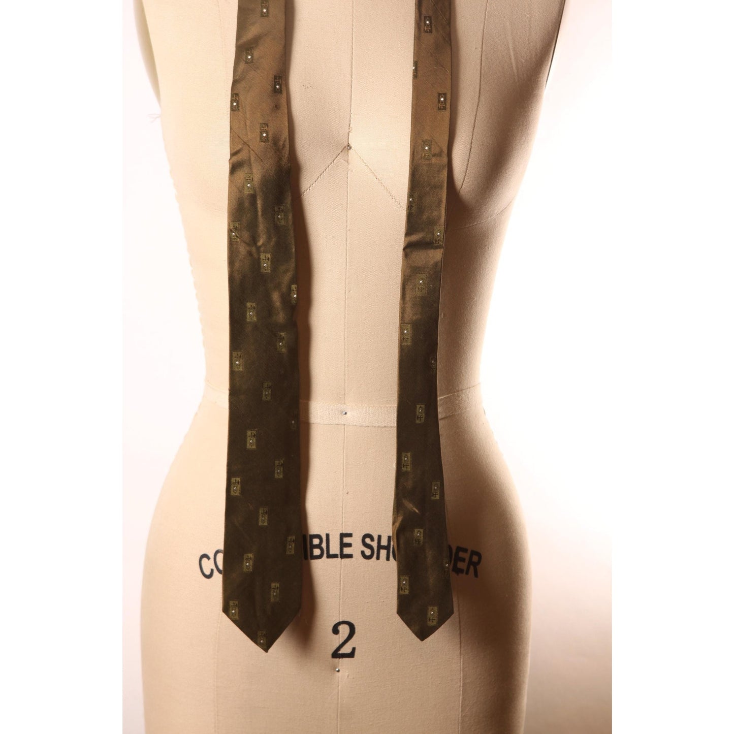 1950s Dark Green and White Embroidered Necktie Tie