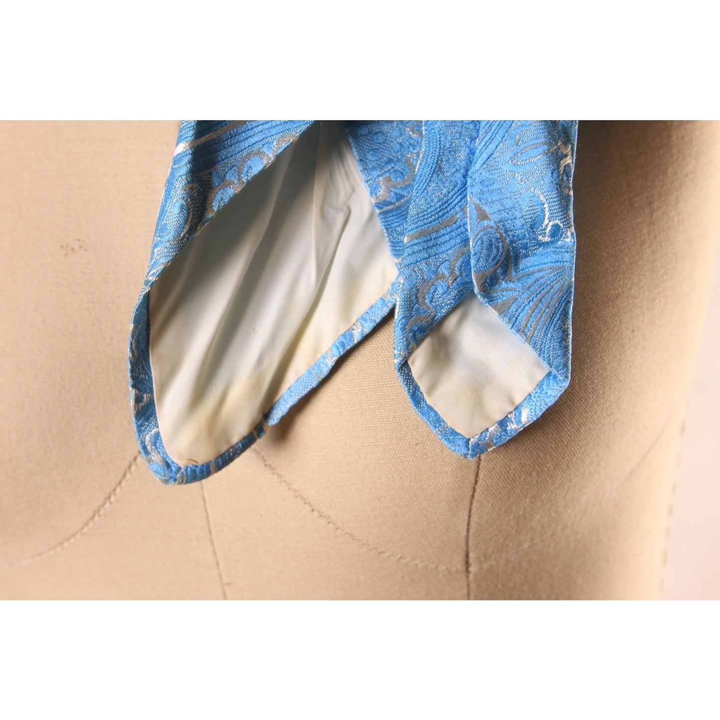 1960s Blue Brocade Paisley Swirl Print Necktie Tie