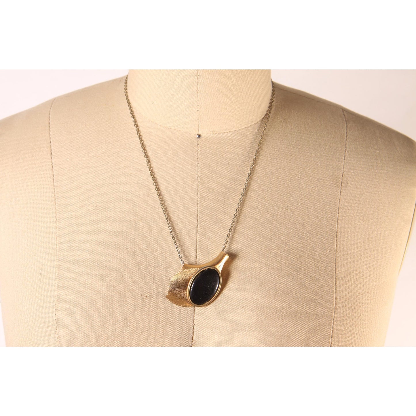 1970s Gold Tone Metal and Faux Stone Novelty Leaf Pendant
