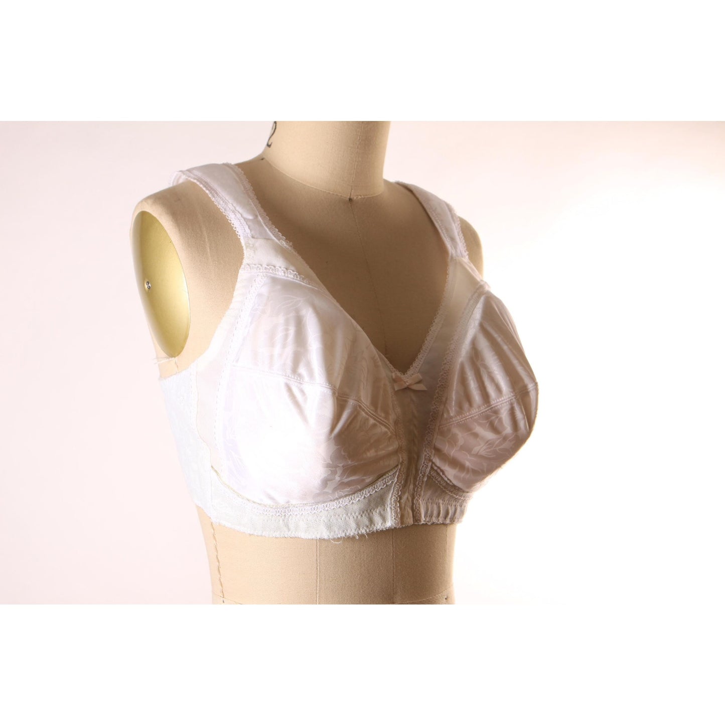 1980s White Satin Floral Look Lace Bow Detail Bra by Playtex-40C