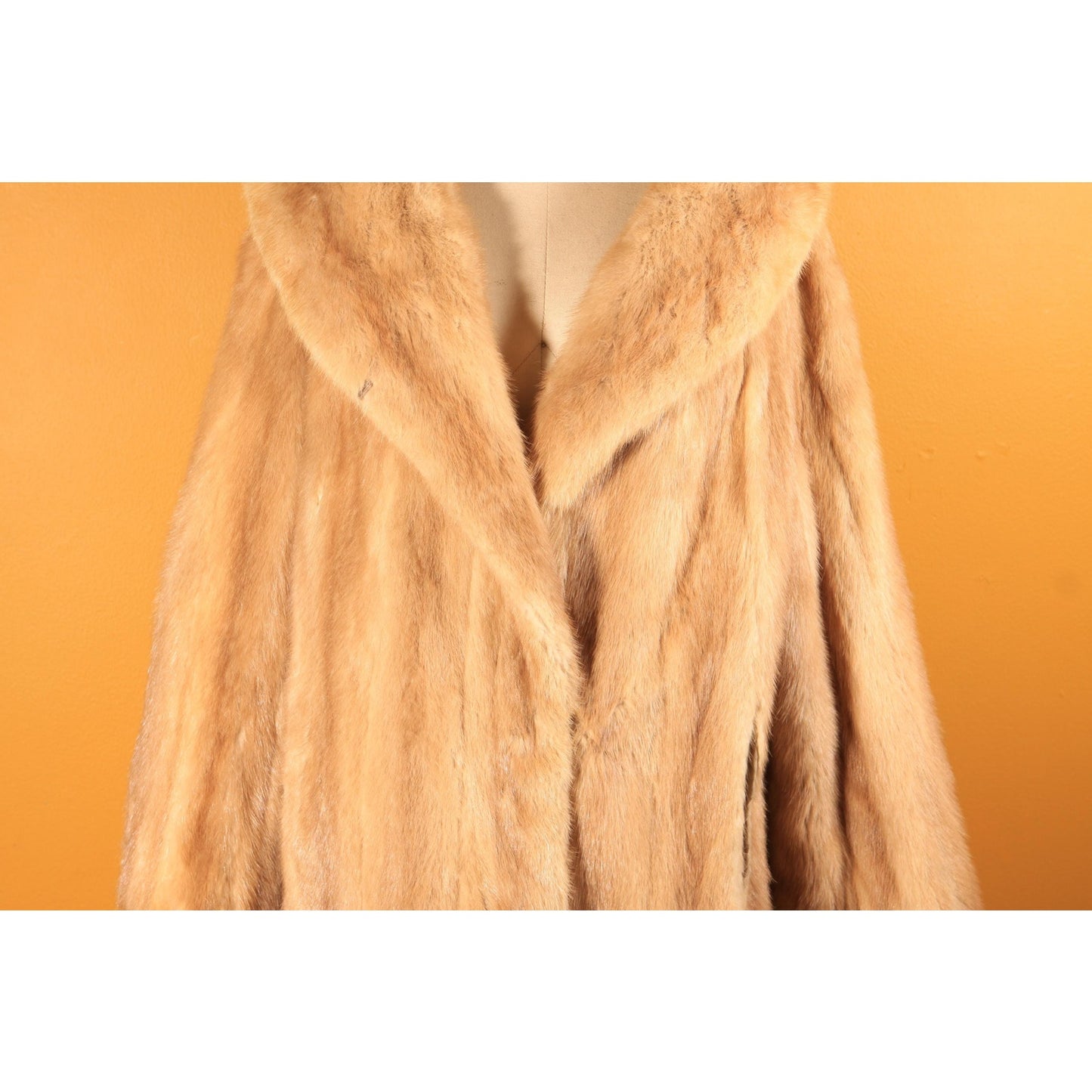1950s Light Brown Long Sleeve Mink Fur Coat by McDaniel's -L-XL