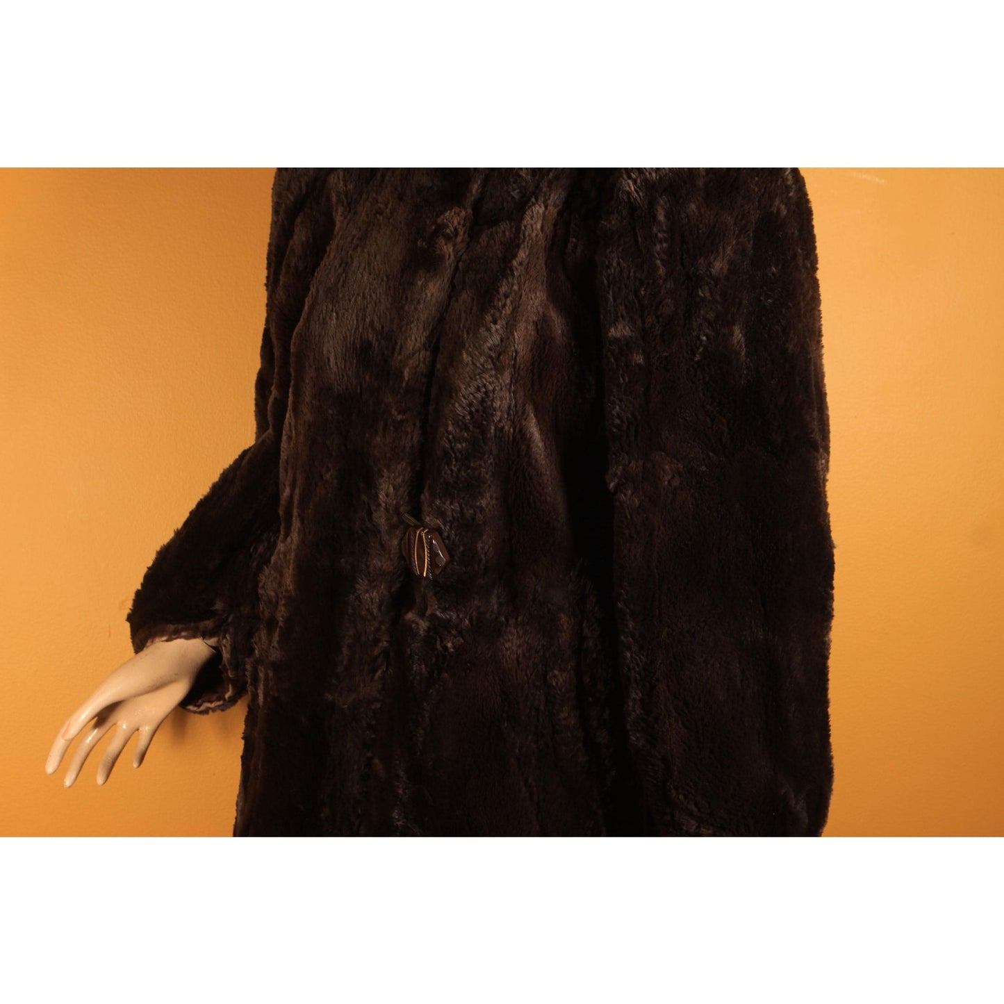 1940s Brown Sheared Beaver Fur Pointed Shoulder Coat -S