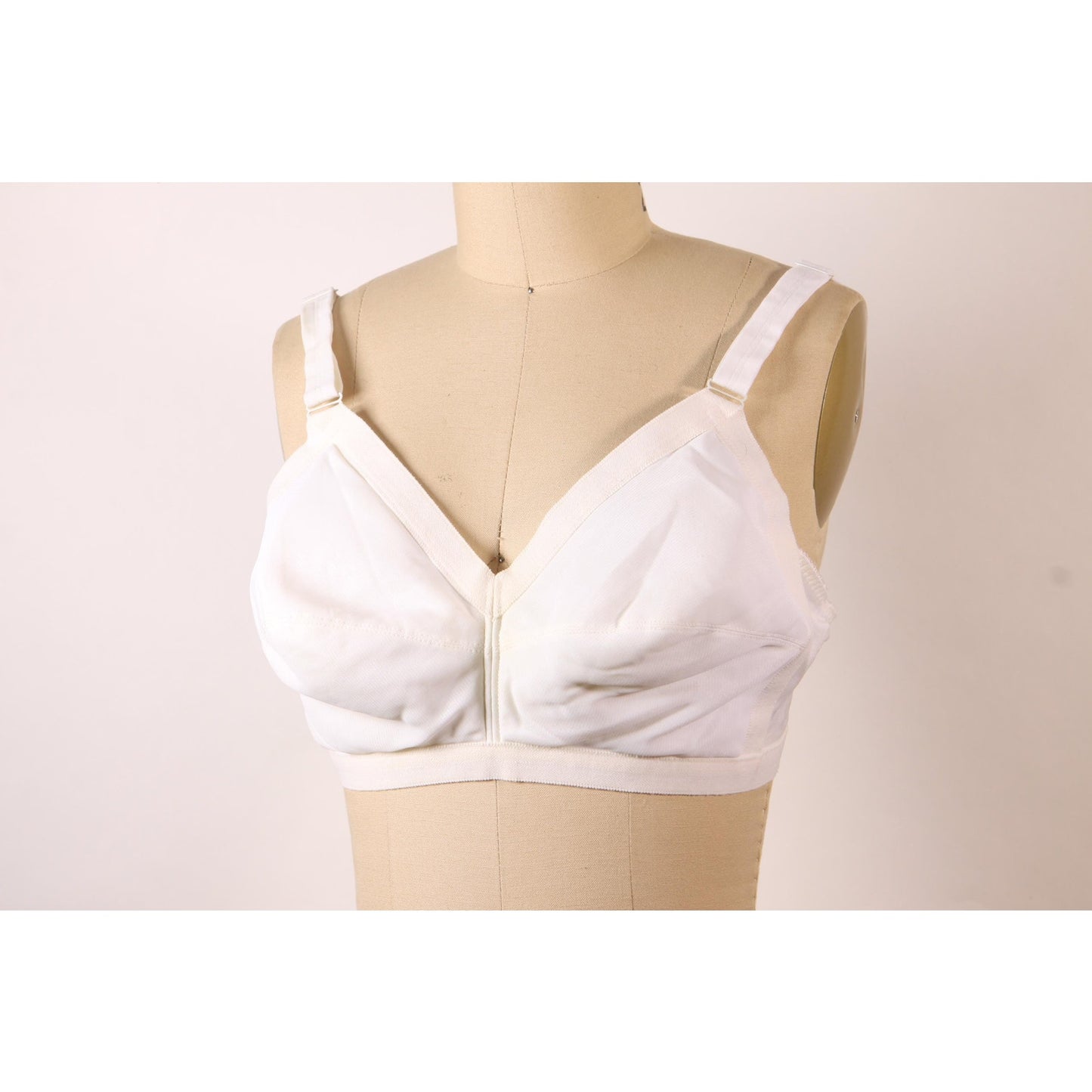 1970s White Seamed Cup Bra