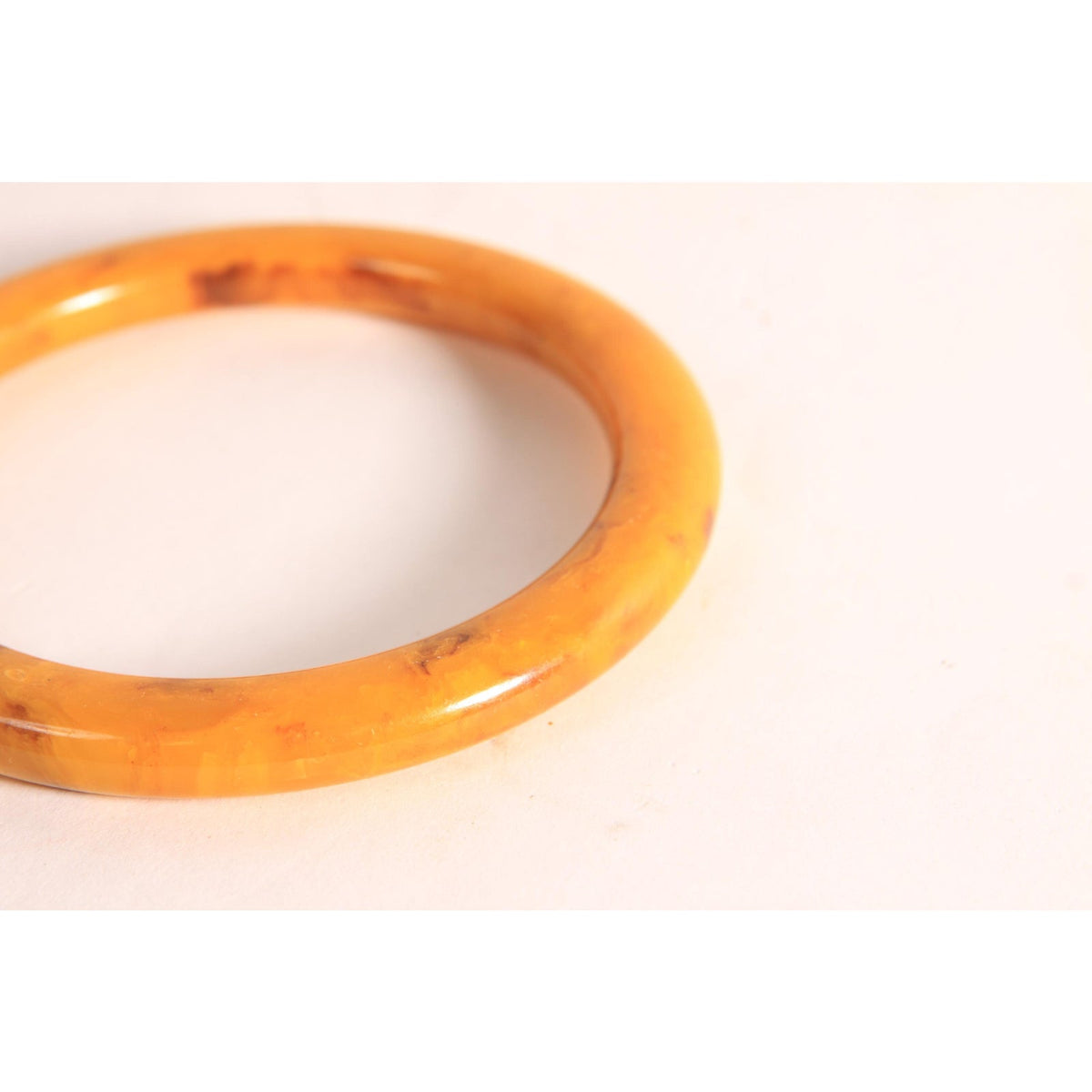 1940s 1950s Butterscotch Swirl Yellow and Brown Bakelite Bangle Bracelet