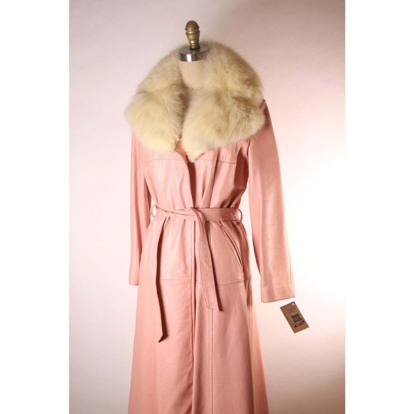 1970s Light Pink Leather Cream Fox Fur Collar Belted Trench Coat by New England Sportswear Company -L-XL