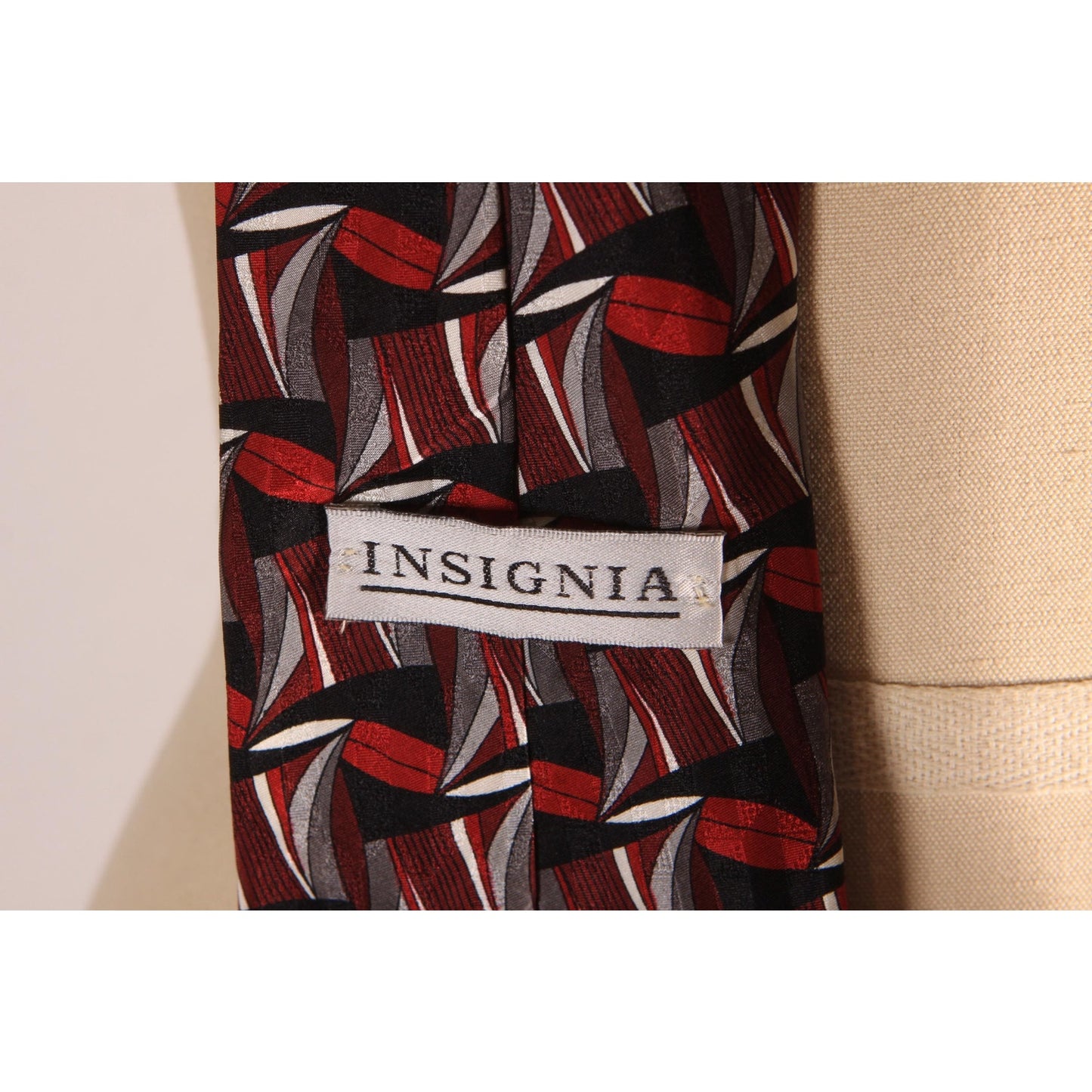 1980s 1990s Geometric Red, Gray, Black and White Necktie Tie by Insignia