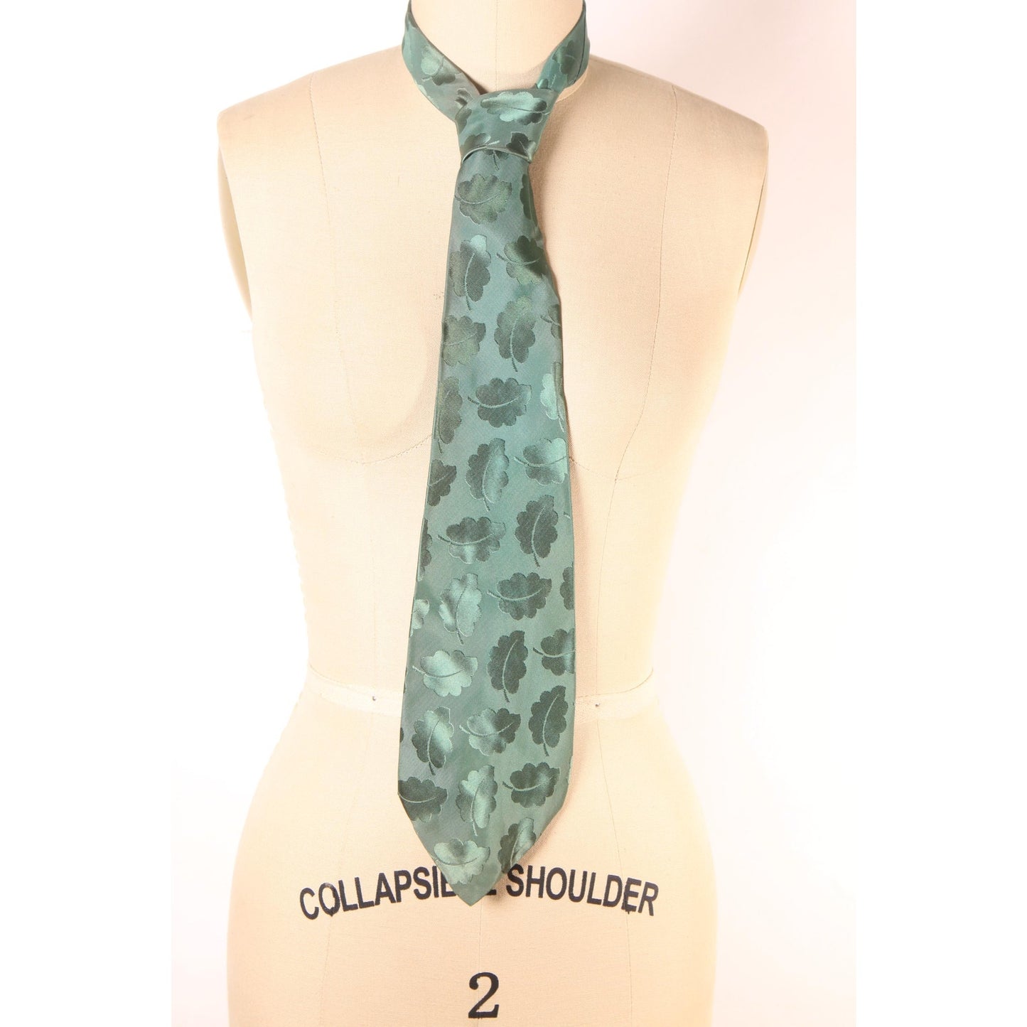 1950s Green Novelty Print Leaf Pattern Necktie Tie by Regal