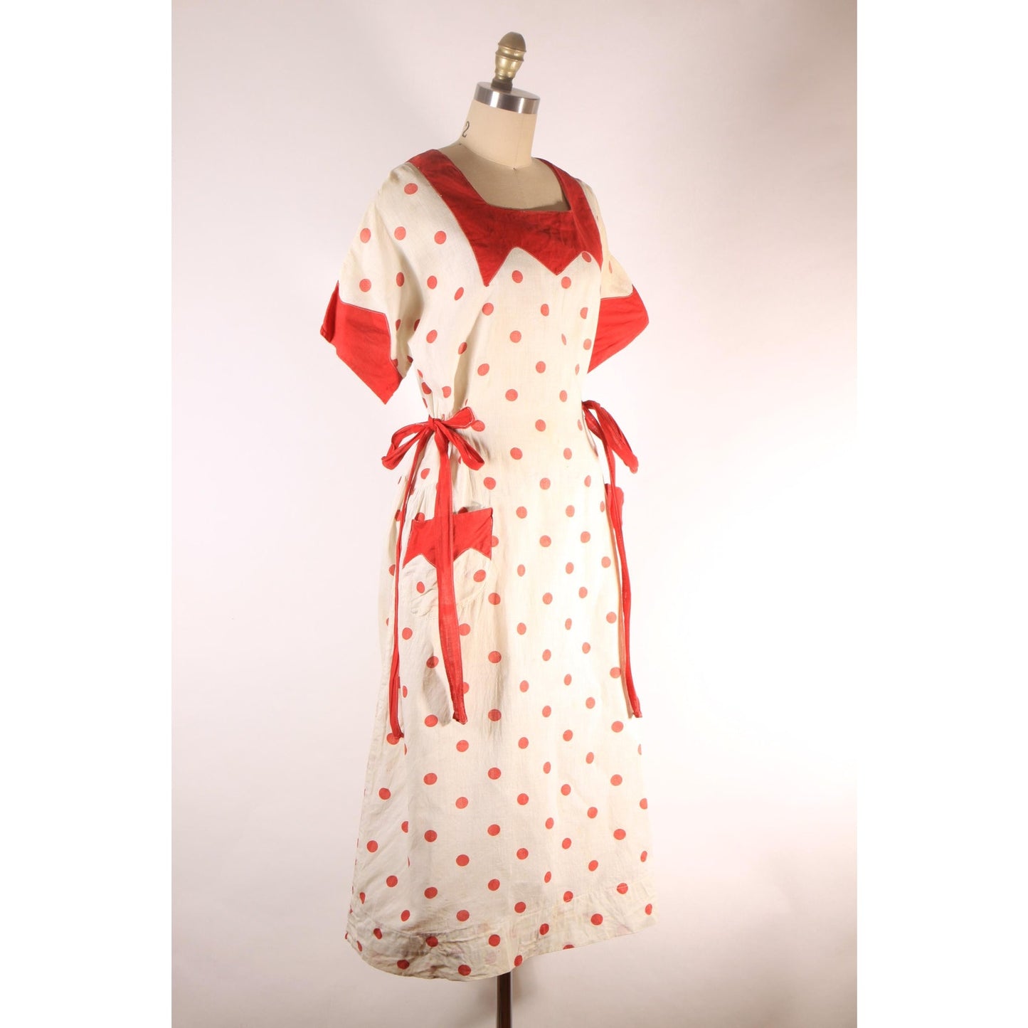1920s White and Red Polka Dot Feed Sack Bow Tie Sides Short Sleeve Dress -XL