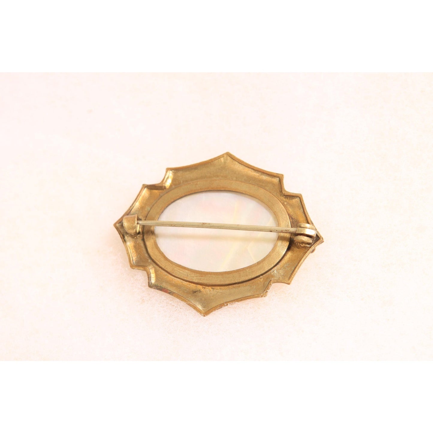 Antique 1800s Victorian Mother of Pearl and Gold Tone Metal Fleur-de-lis Brooch