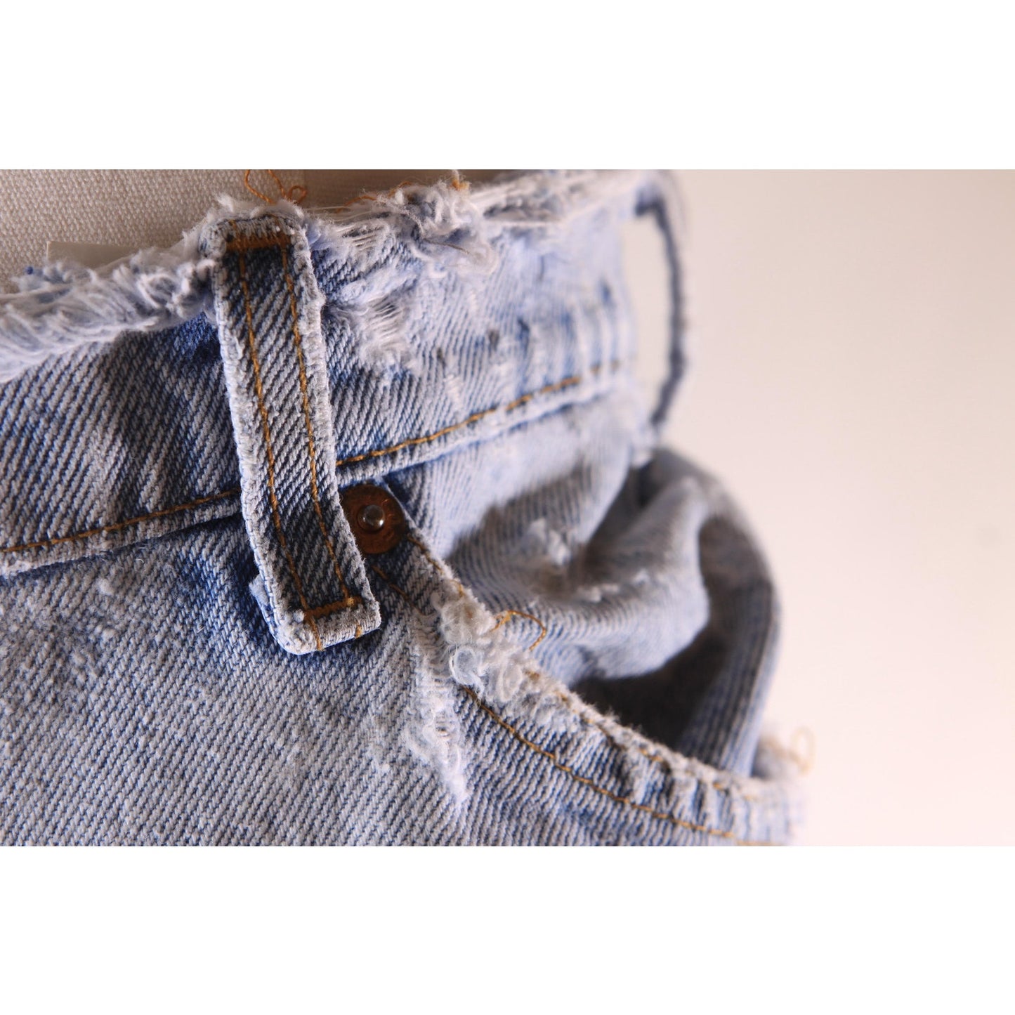 1980s Distressed Patch Fraying Blue Denim Orange Tab 517 Jeans by Levi's -38x29