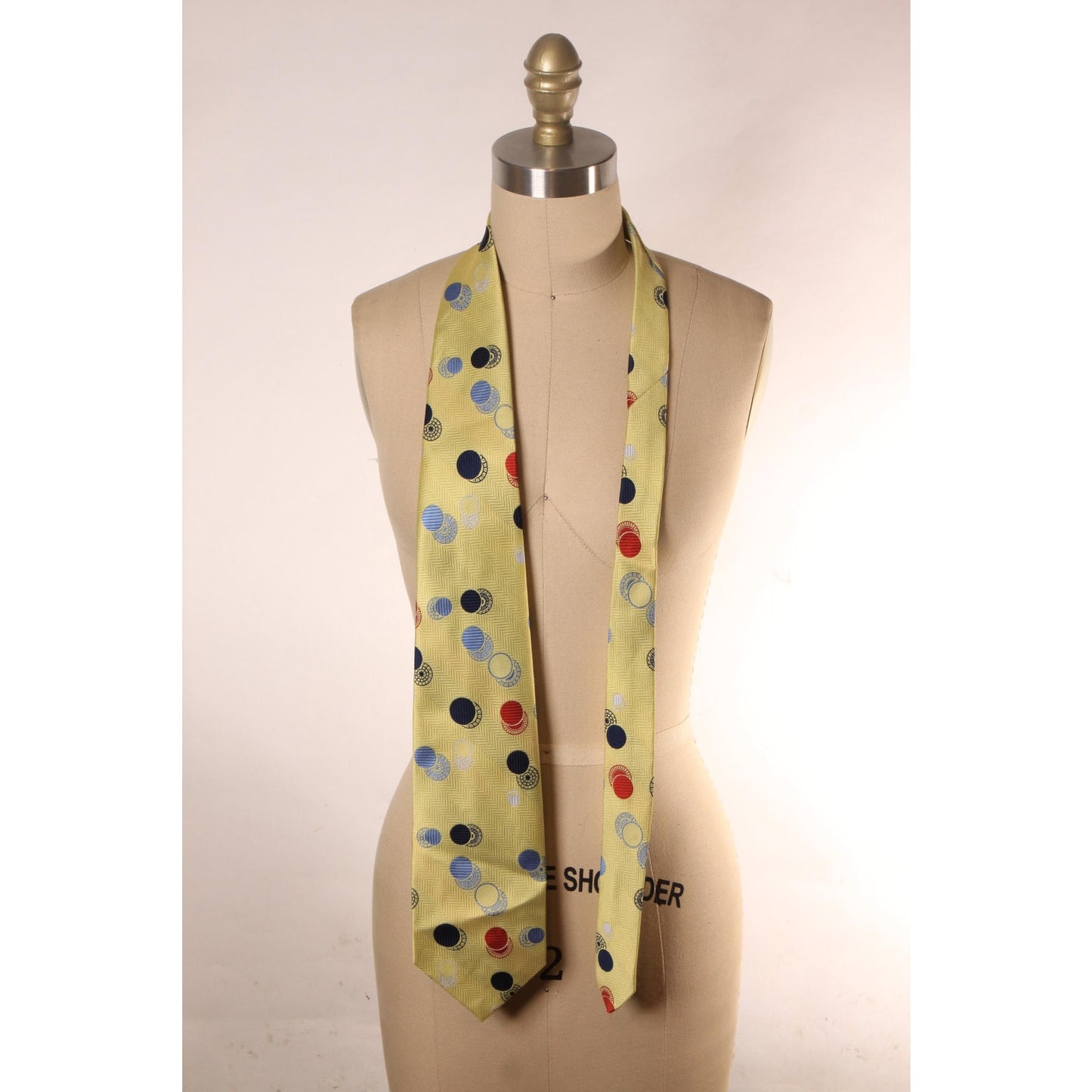 1970s Pale Yellow, Blue and Red Circle Shape Wide Necktie Tie by Regal