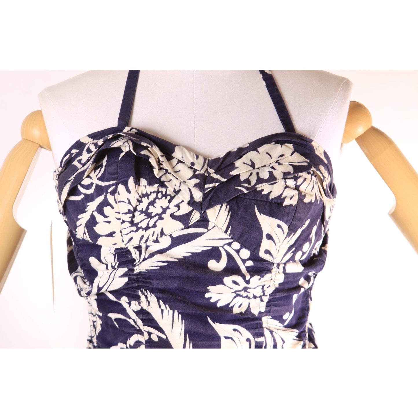 1950s Dark Blue and White Floral Hawaiian Ruched One Piece Swimsuit by Made in Hawaii -S