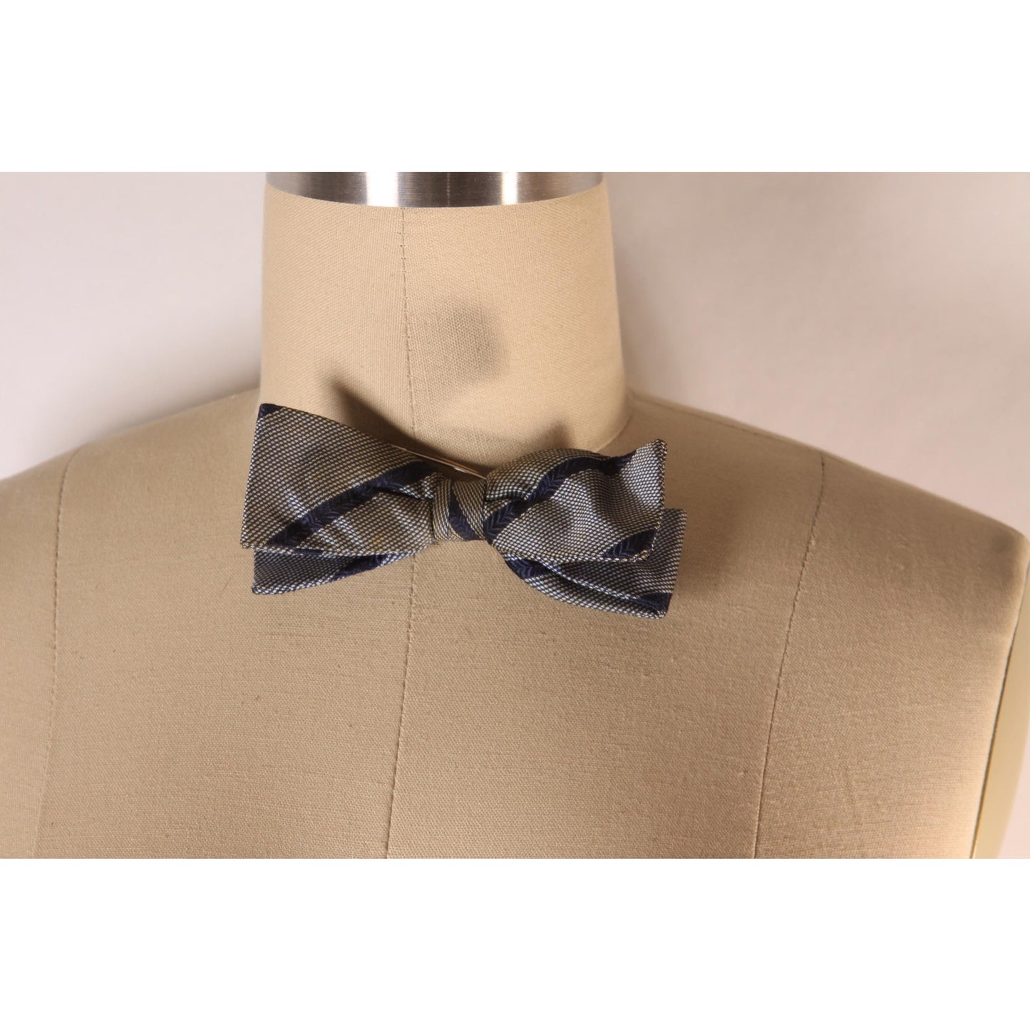1950s 1960s Navy Blue Striped Tie Bowtie