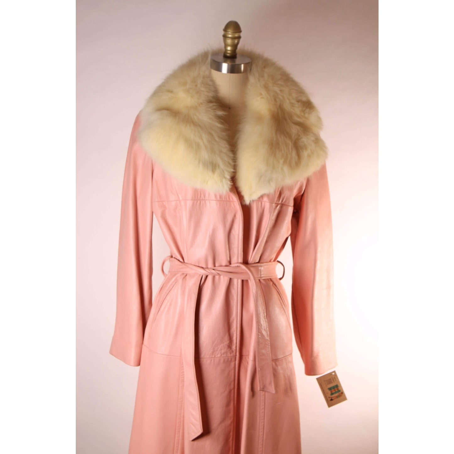 1970s Light Pink Leather Cream Fox Fur Collar Belted Trench Coat by New England Sportswear Company -L-XL