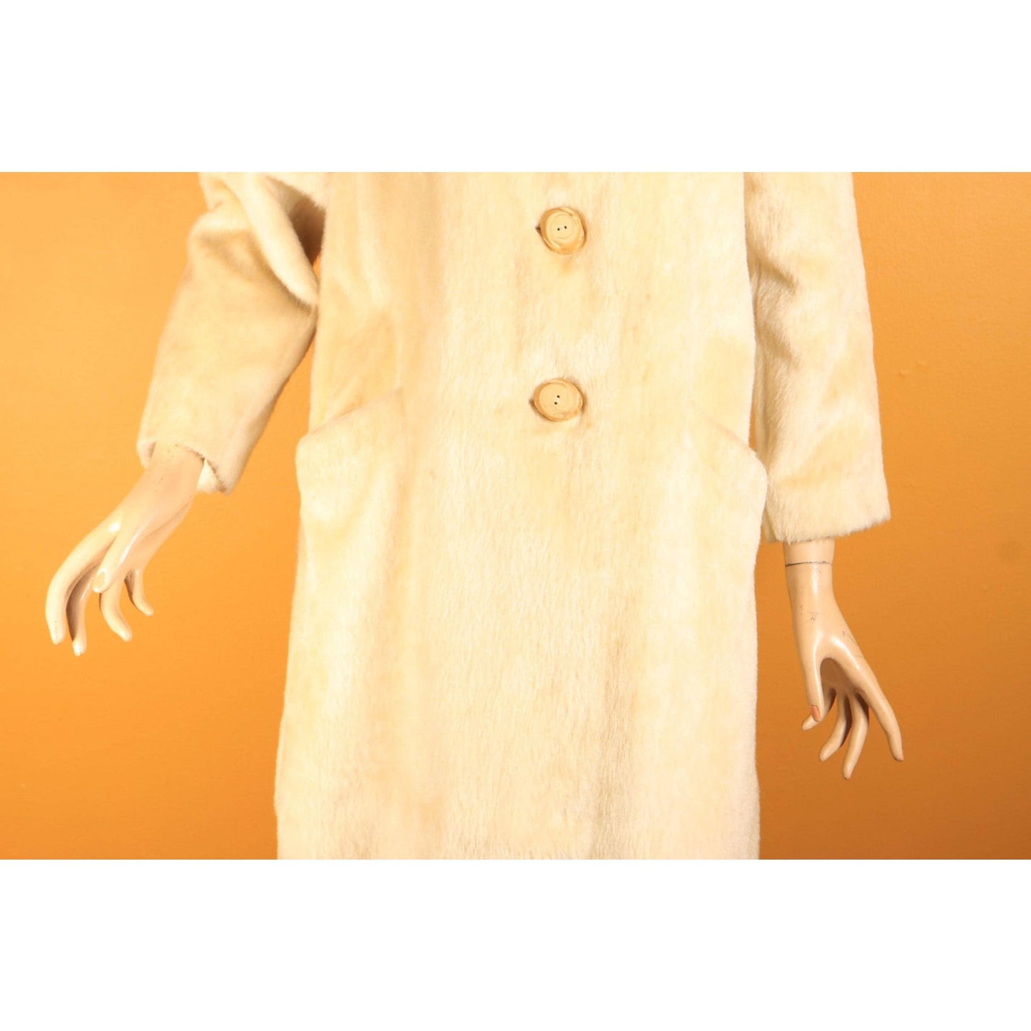 1960s Cream Faux Fur Fuzzy Long Sleeve with Mink Fur Trim Collar Coat by Junior-Aire -M-L