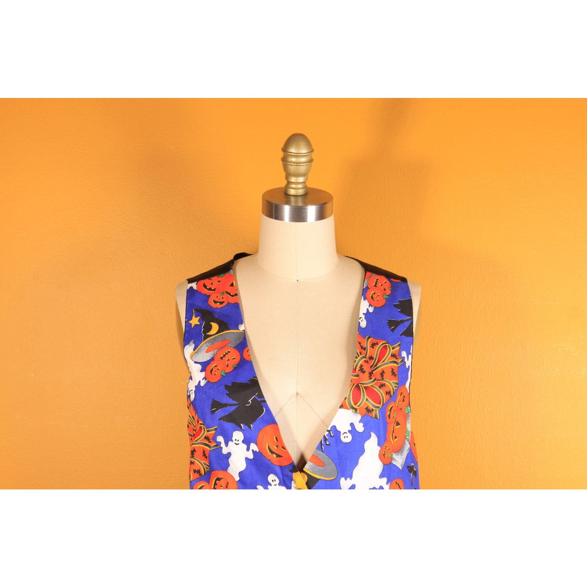 1980s 1990s Blue, Black and Orange Novelty Ghost, Jack-o-Lanterns and Bats Halloween Vest by Ceci -S-M