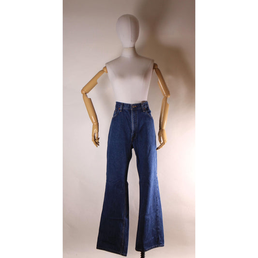 2000s Y2K Blue Denim Blank Red Tab 517 Boot Cut Mens Jeans by Levi's- 38x32
