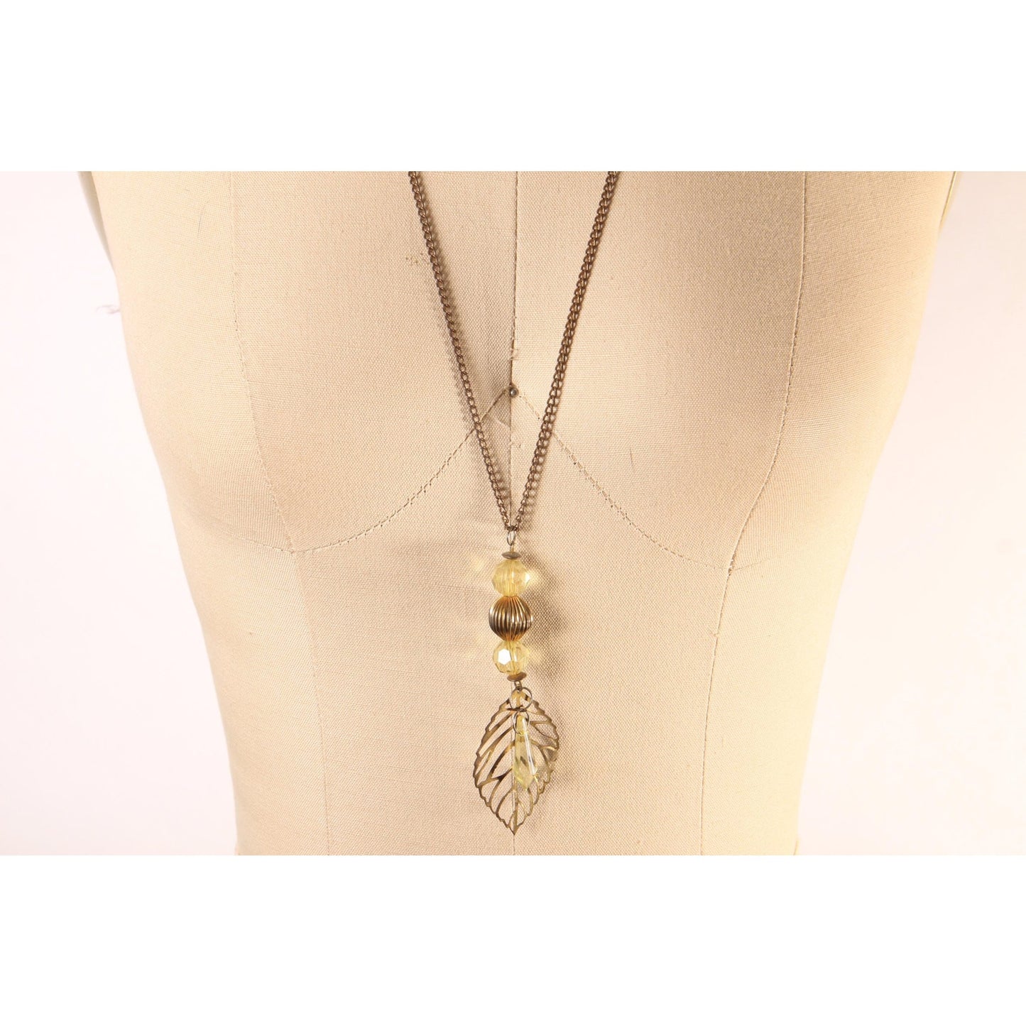 1970s Gold Tone Metal Beaded Leaf Pendant Necklace